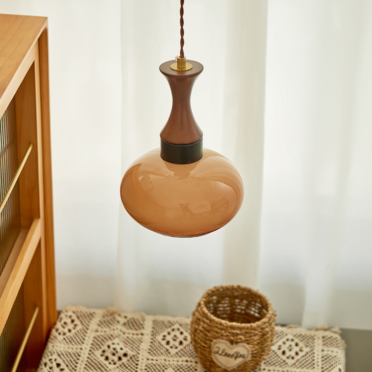 Chara lampa wisząca z wtyczką