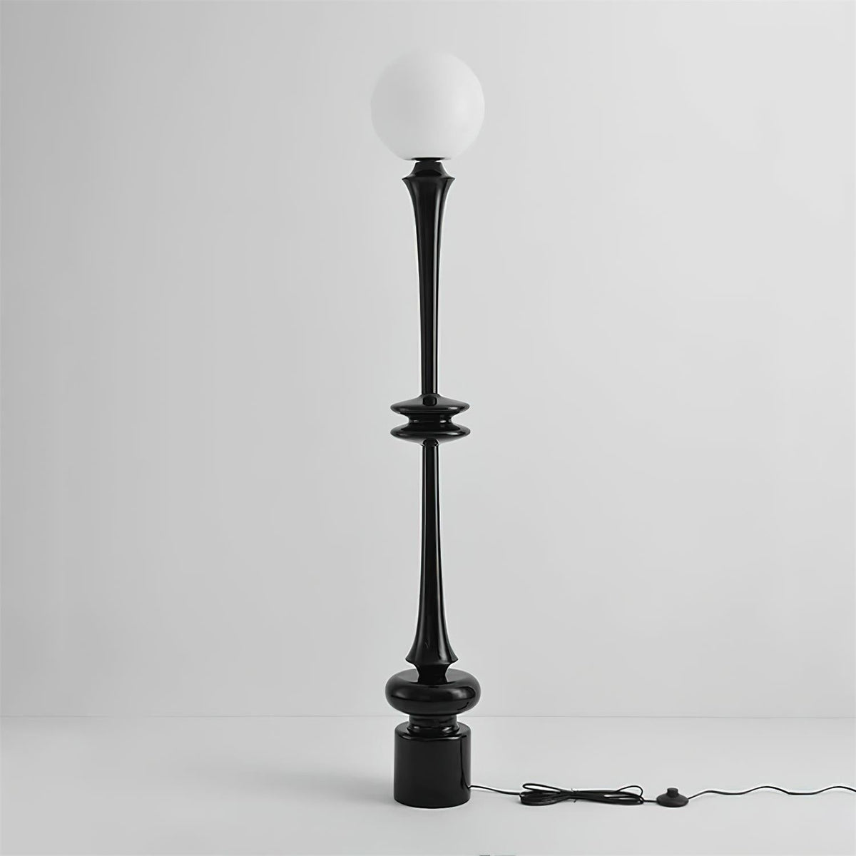 Lampa stojąca Spindle