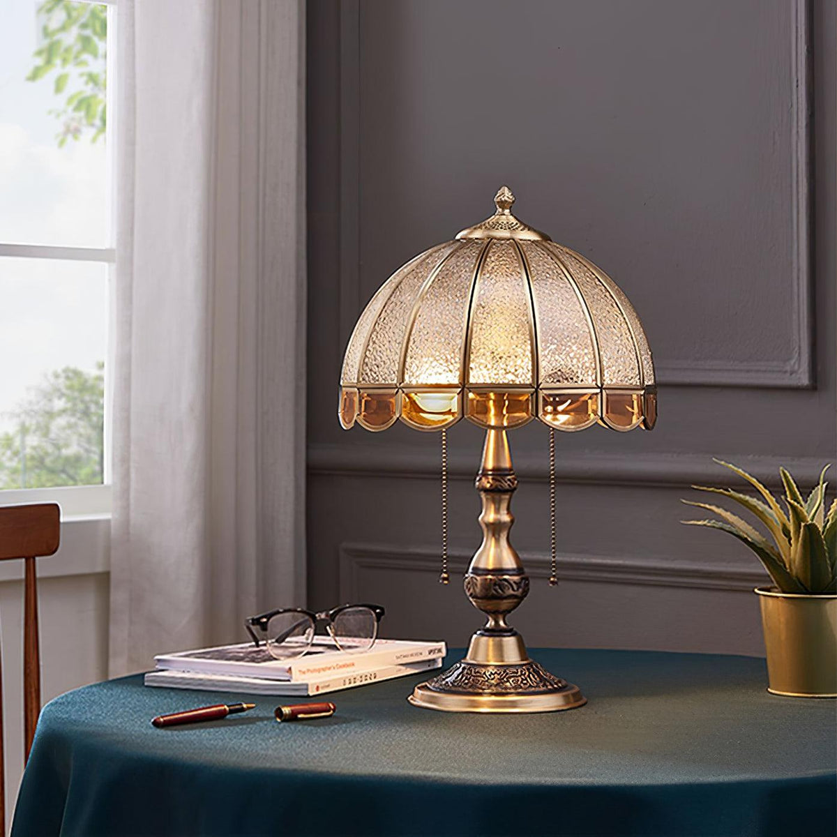 Brillix mosiężna lampa stołowa ze szkła