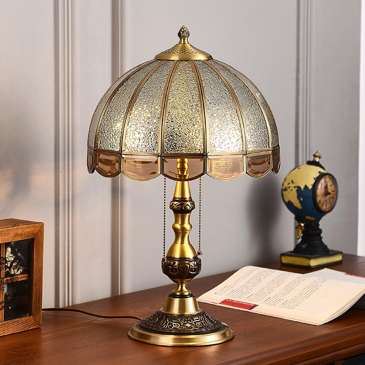 Brillix mosiężna lampa stołowa ze szkła