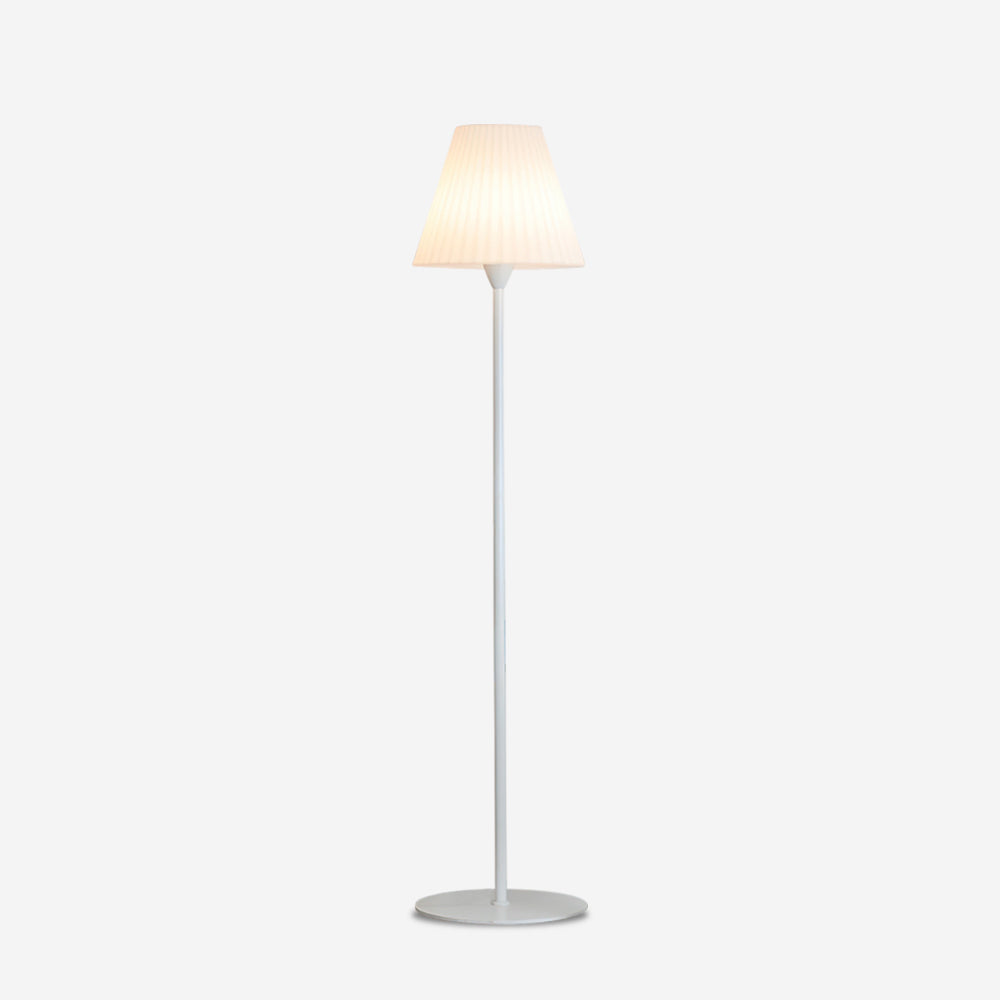 Pleaty lampa stojąca