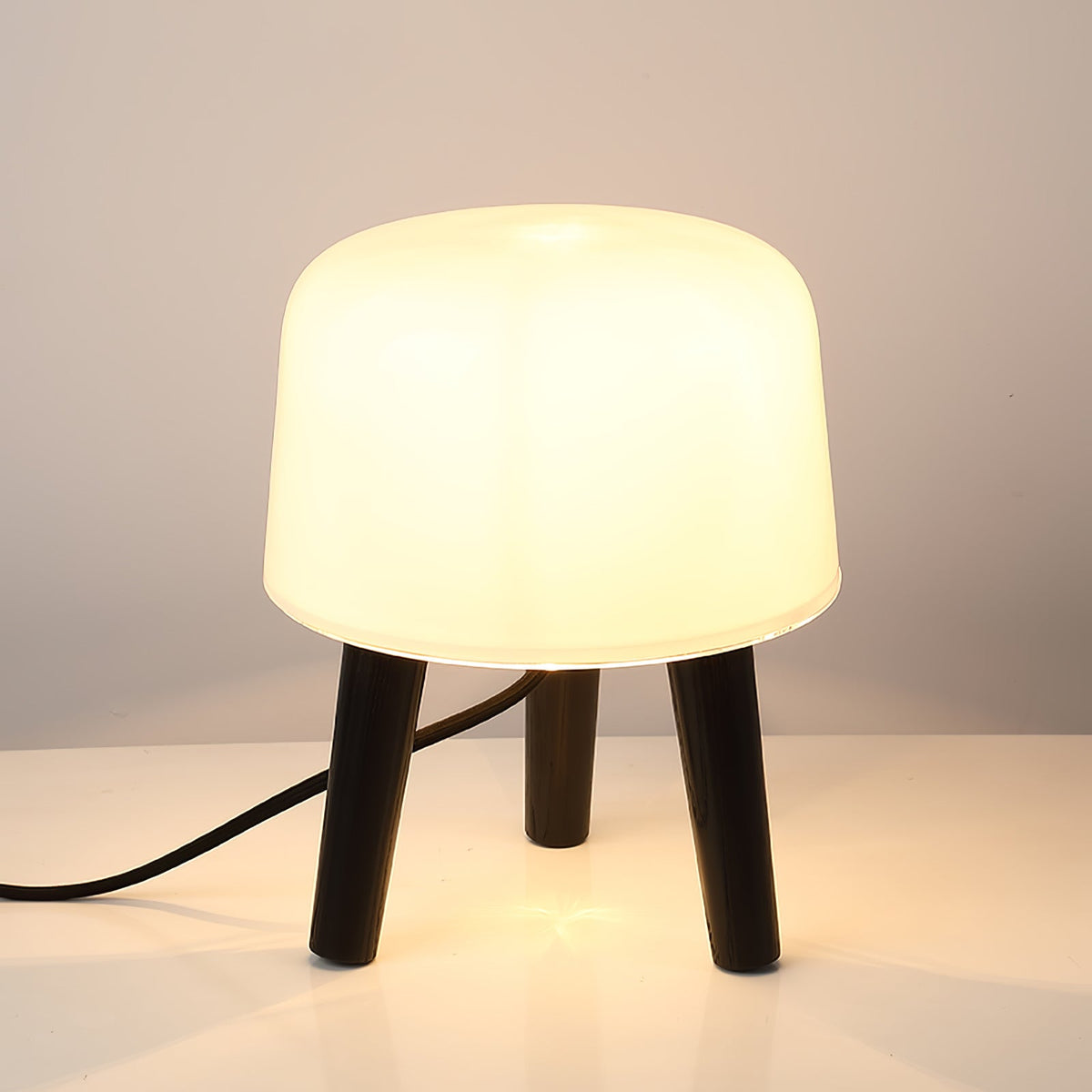 GlowPod lampa stołowa ze szkła i drewna w kolorze naturalnym & biała