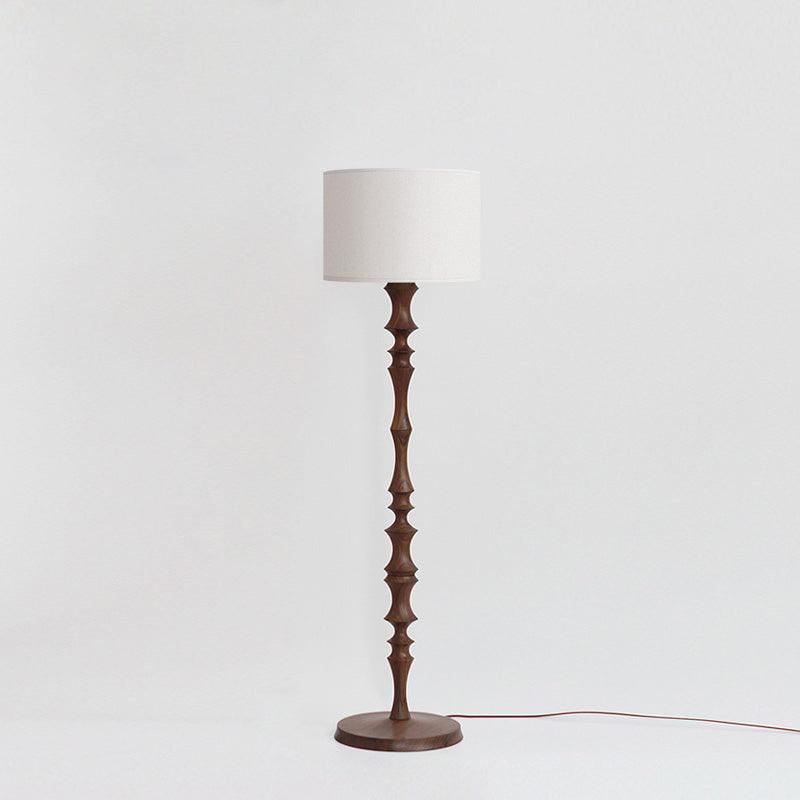 Vilten elegancka lampa stojąca z drewna