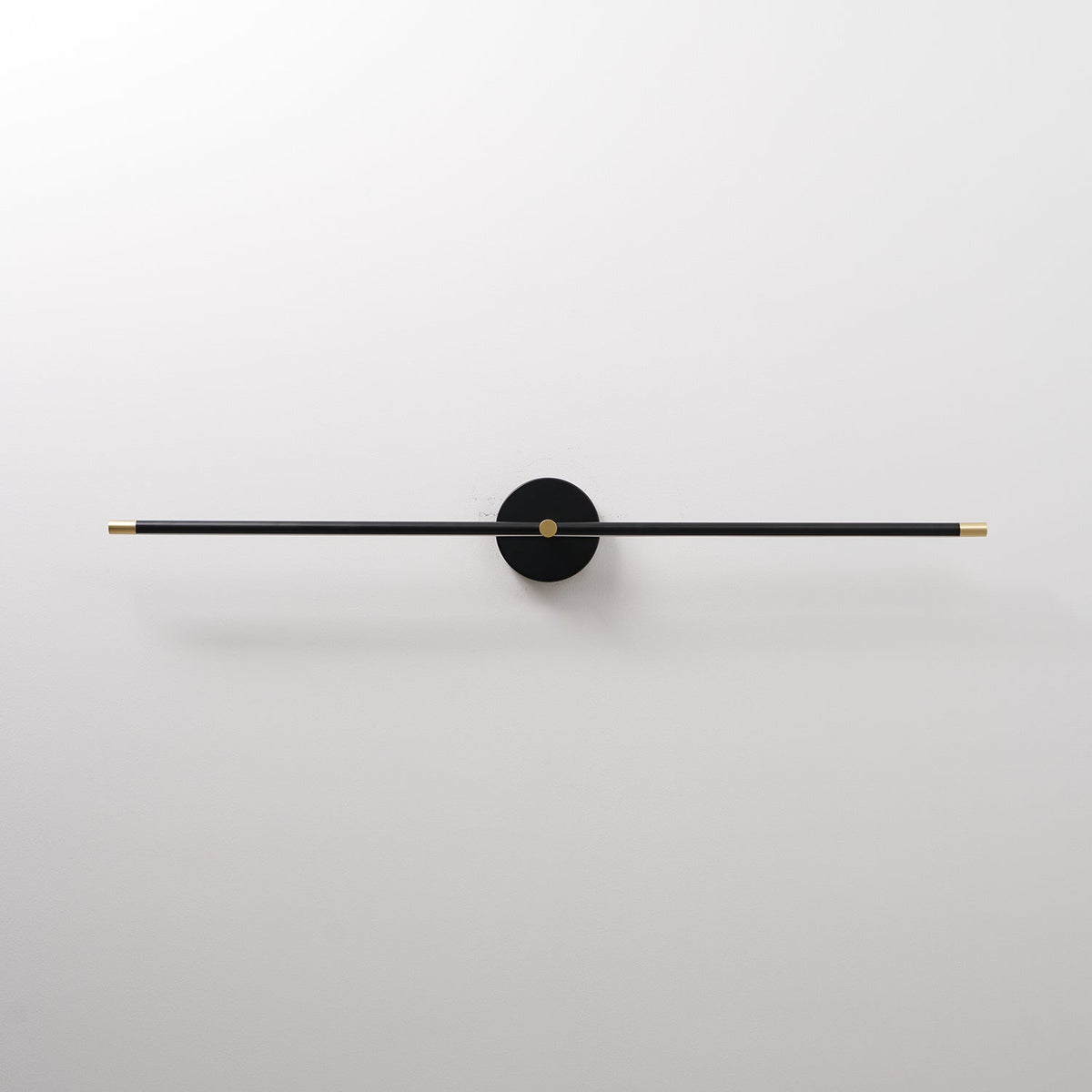 Minimalist nowoczesny liniowy żyrandol LED podłączany do gniazdka kinkiet