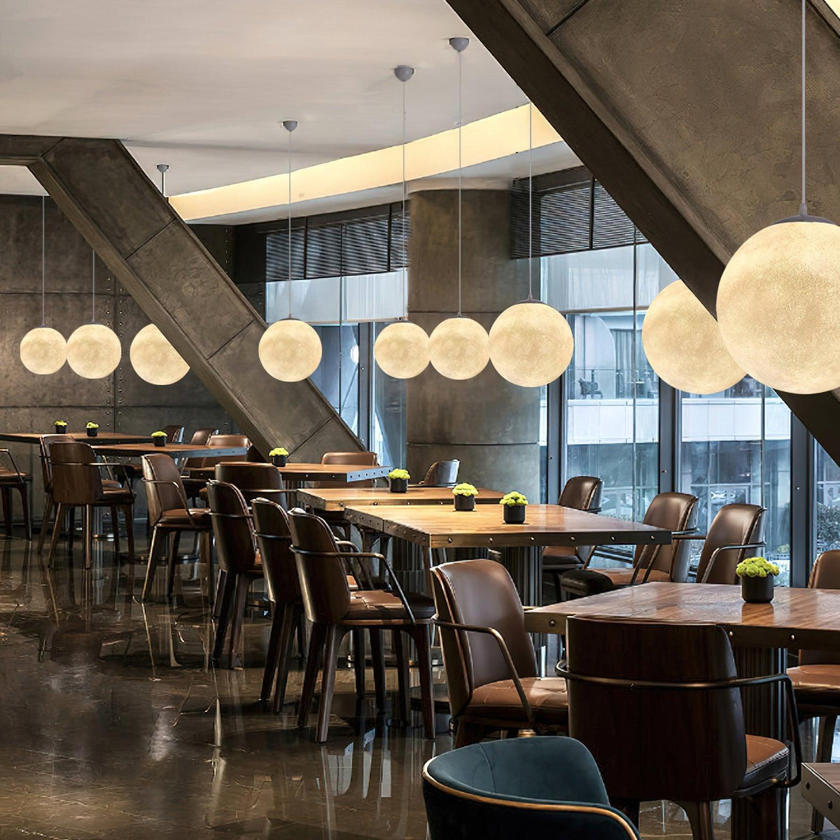 Lampa wisząca Lustra w kształcie księżyca do salonu