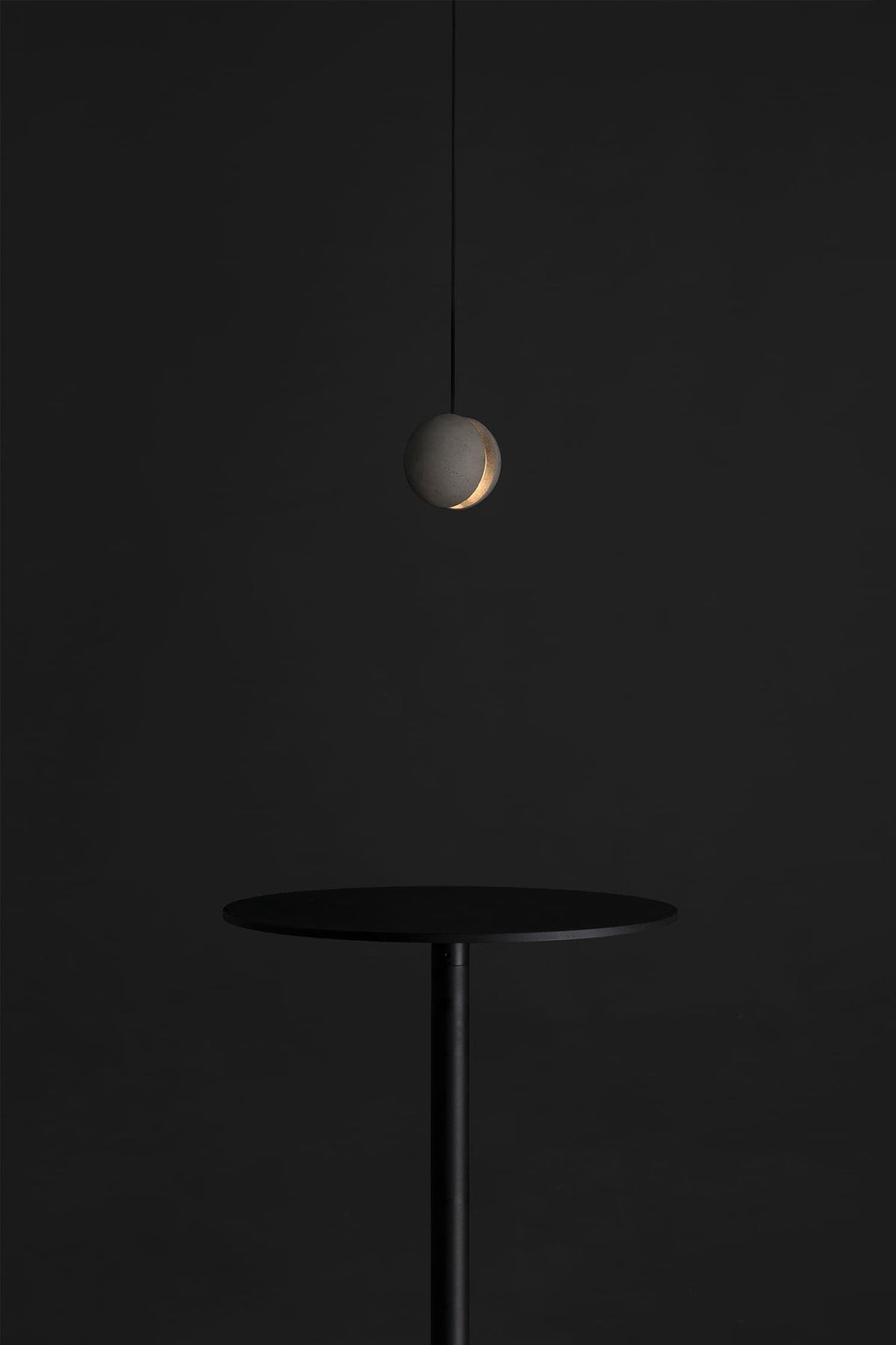 Umi lampa wisząca kula betonowa minimalistyczna industrialna