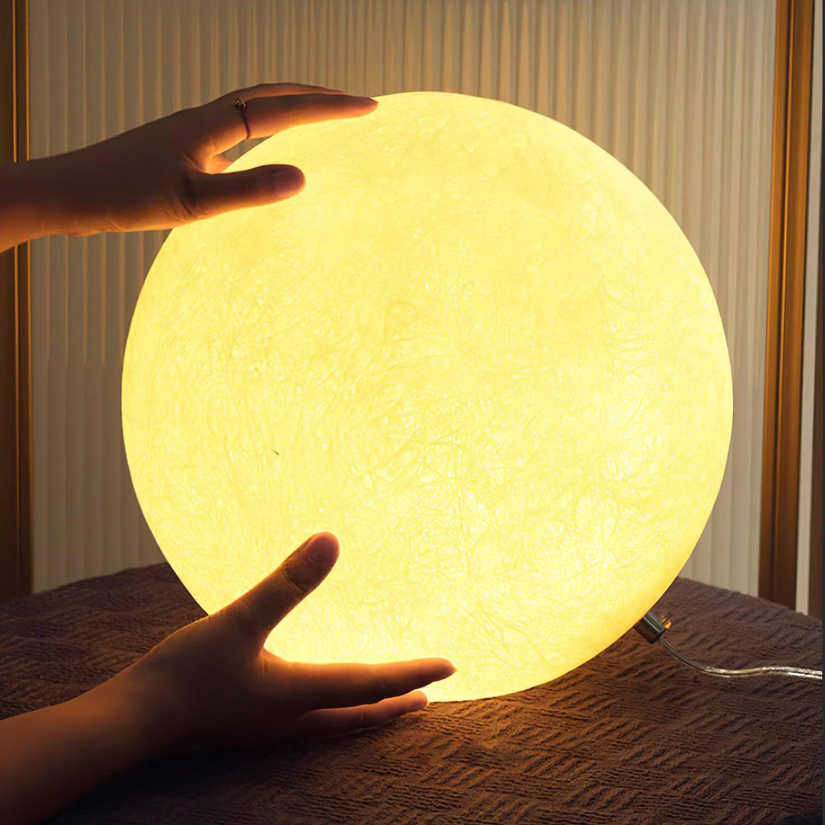 Lampa stołowa Mirarora FRP Fiber Globe Textured Minimalist do sypialni | Cielum
