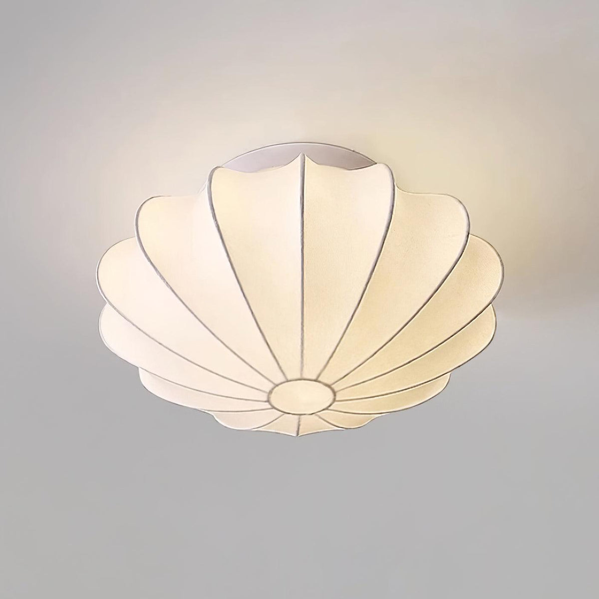 Cielum lampa sufitowa z obudową z tkaniny w formie rzeźby