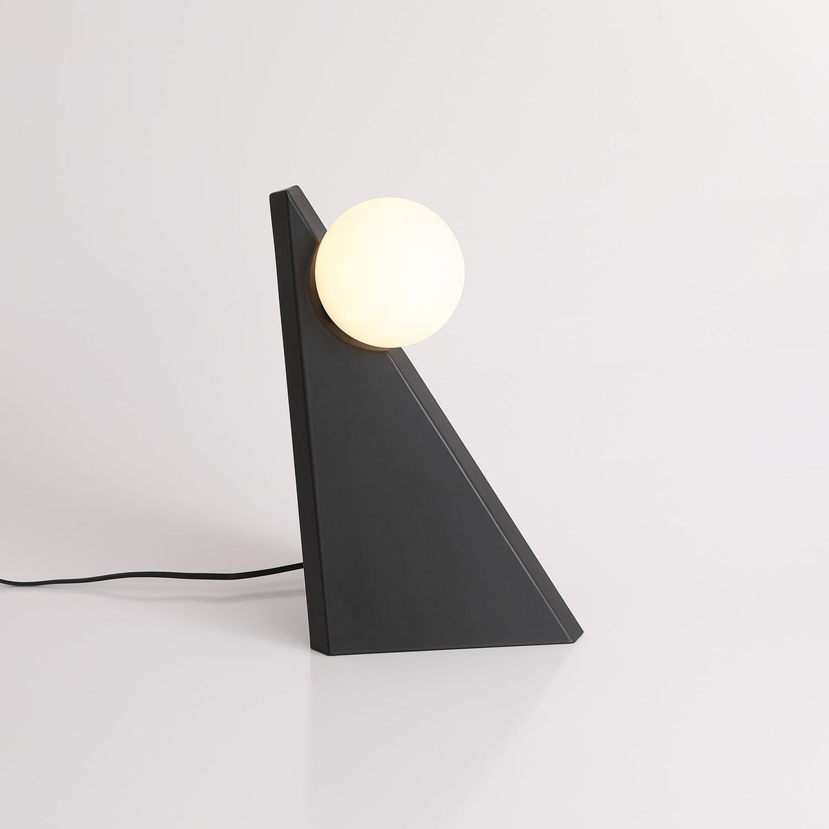 Nixie geometryczna lampa stołowa ze szkła