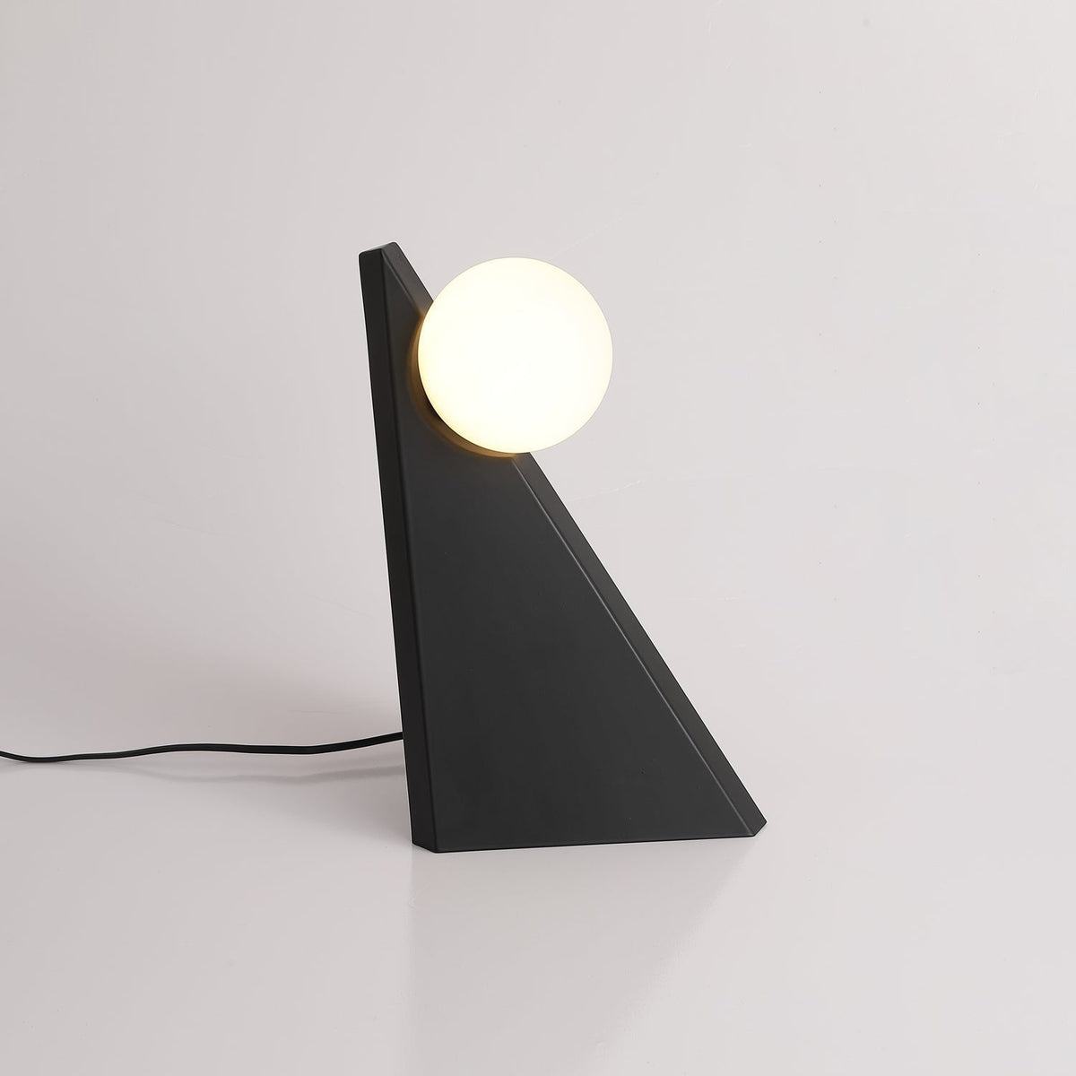 Nixie geometryczna lampa stołowa ze szkła