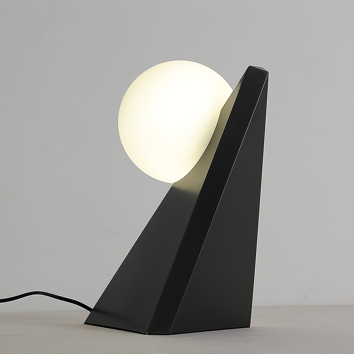 Nixie geometryczna lampa stołowa ze szkła