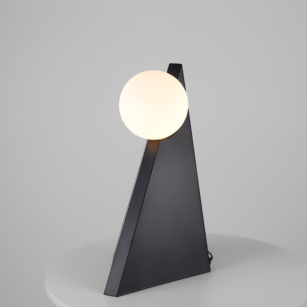 Nixie geometryczna lampa stołowa ze szkła