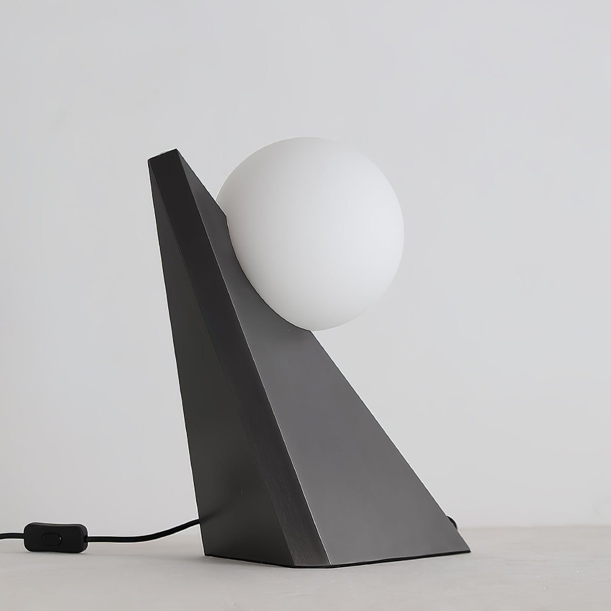 Nixie geometryczna lampa stołowa ze szkła