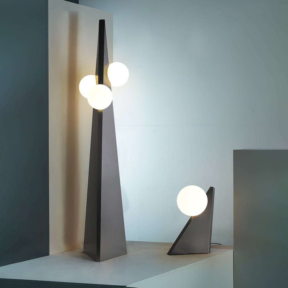 Nixie geometryczna lampa stołowa ze szkła