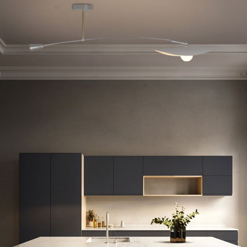 Arisha minimalistyczna lampa wisząca w kształcie liścia lotosu z metalu, czarna/złota