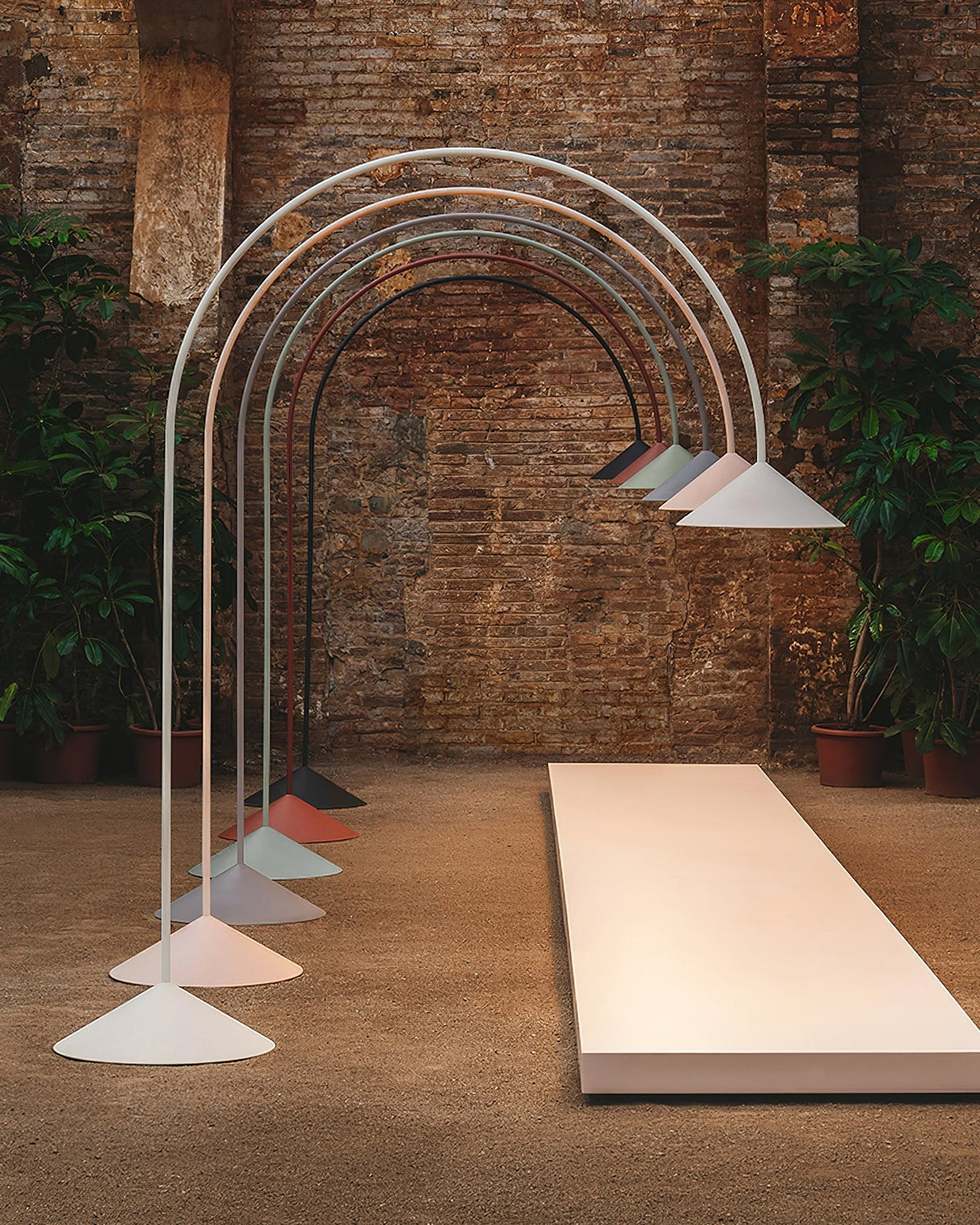 Civara minimalistyczna lampa stojąca