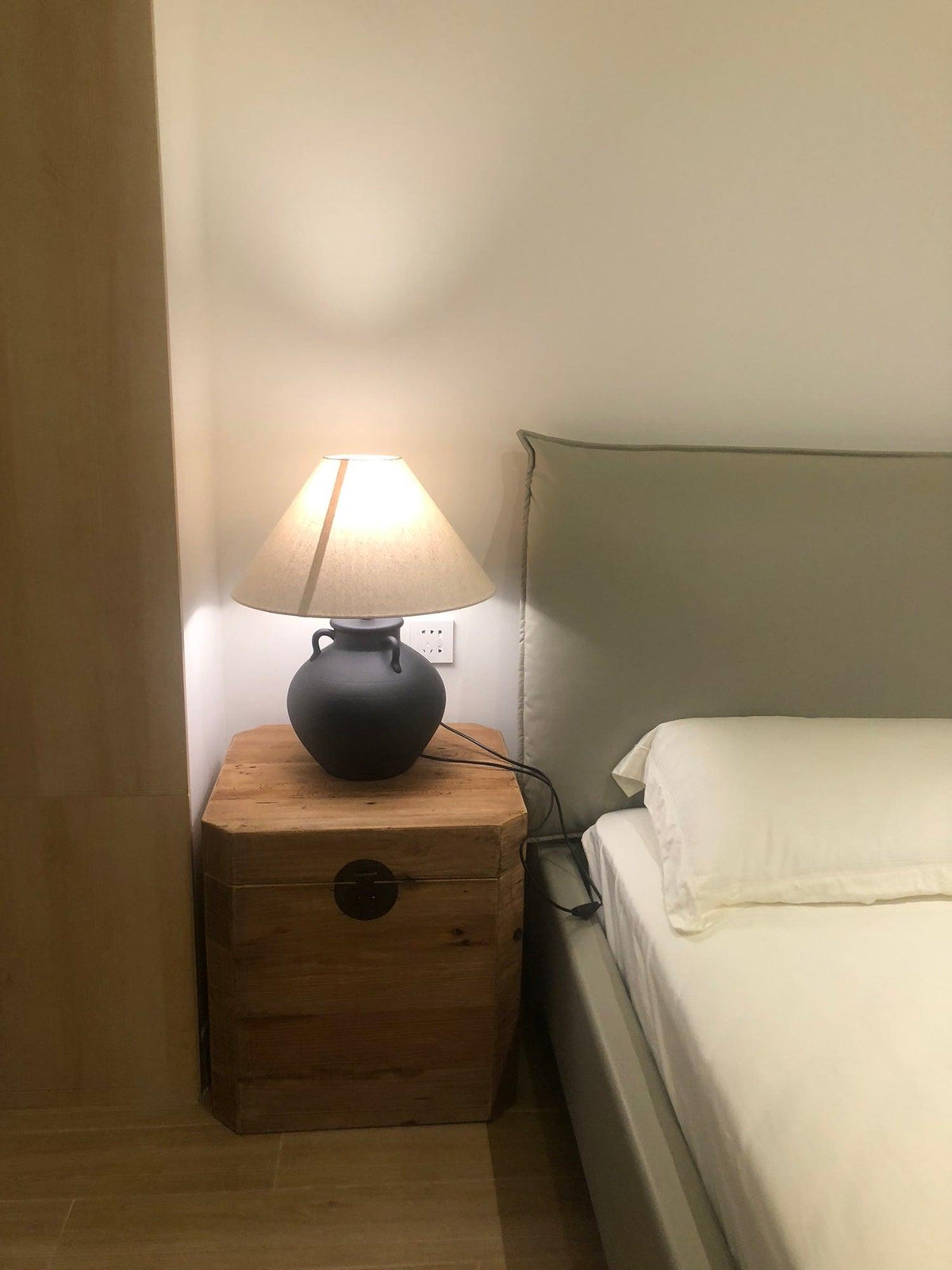 Amfora rustykalna lampa stołowa ze szkła