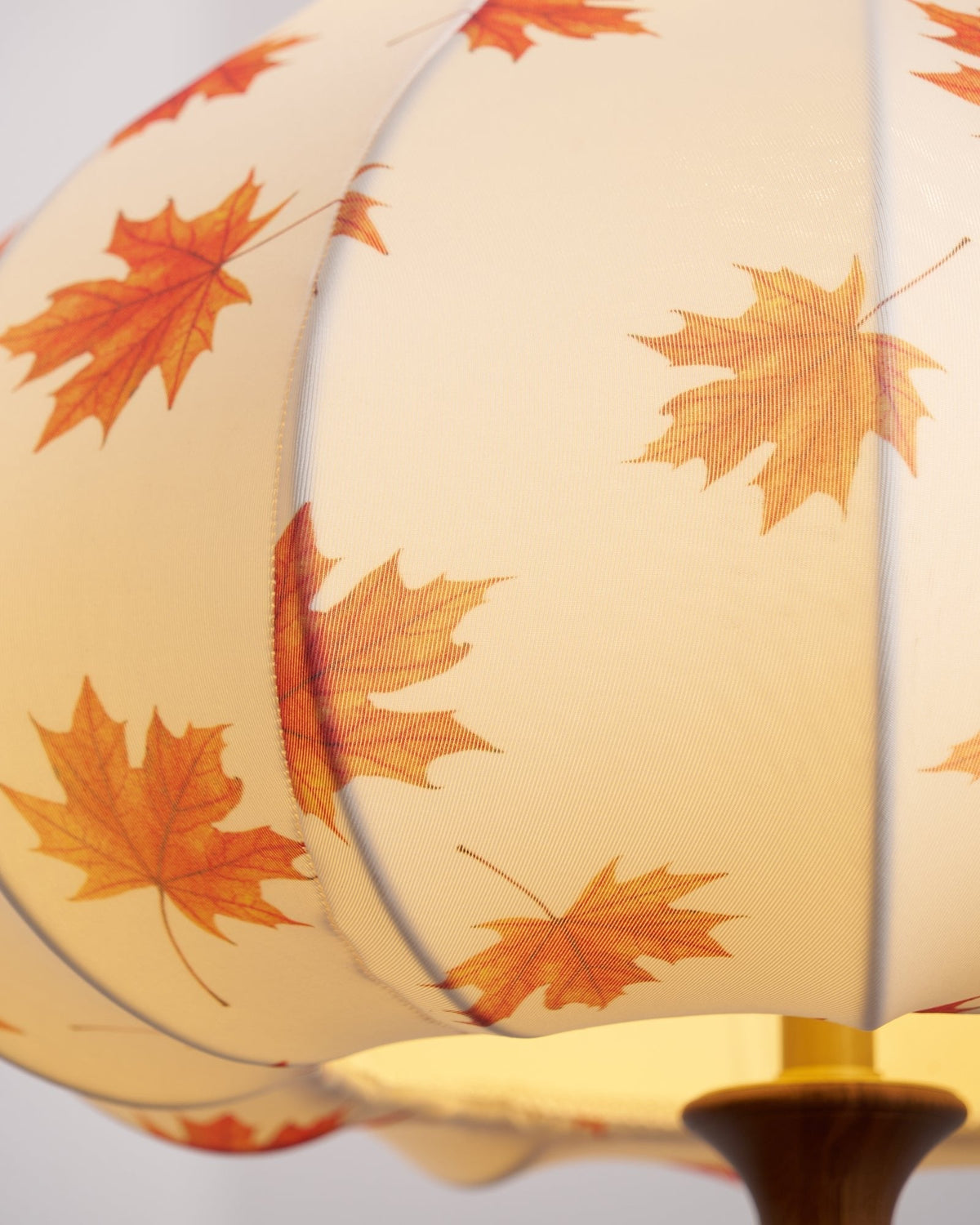 Qrathen drewniana lampa stojąca z płótna w stylu retro