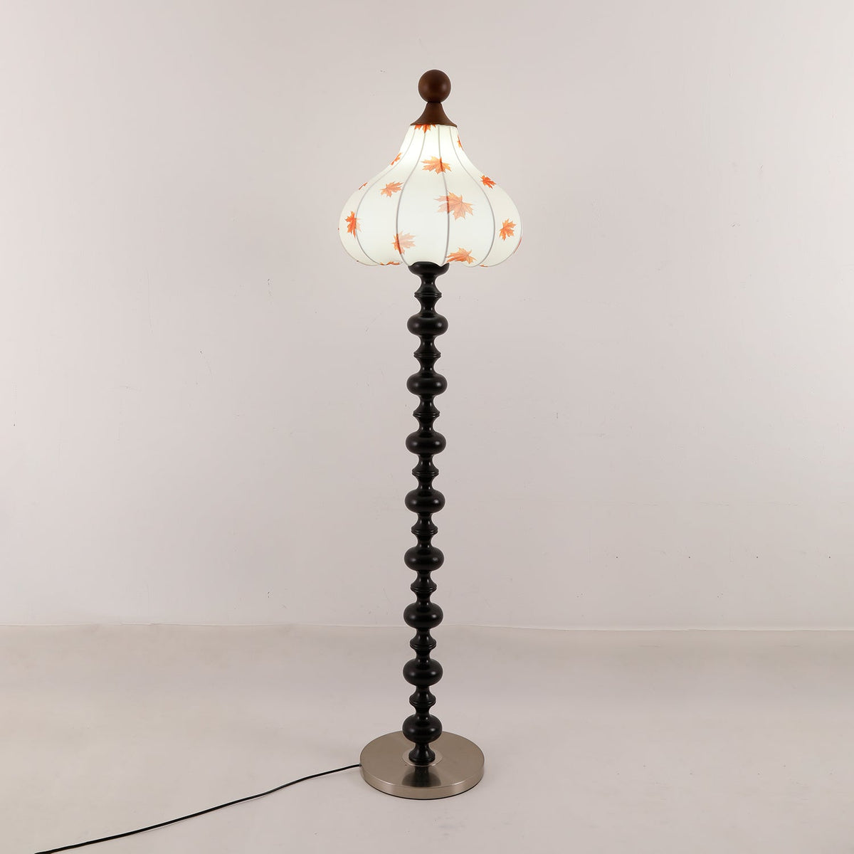 Qrathen drewniana lampa stojąca z płótna w stylu retro