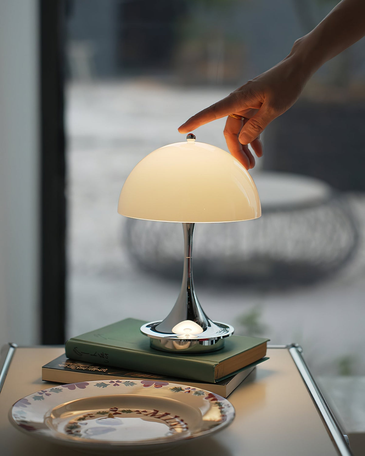 Renoraine lampa stołowa