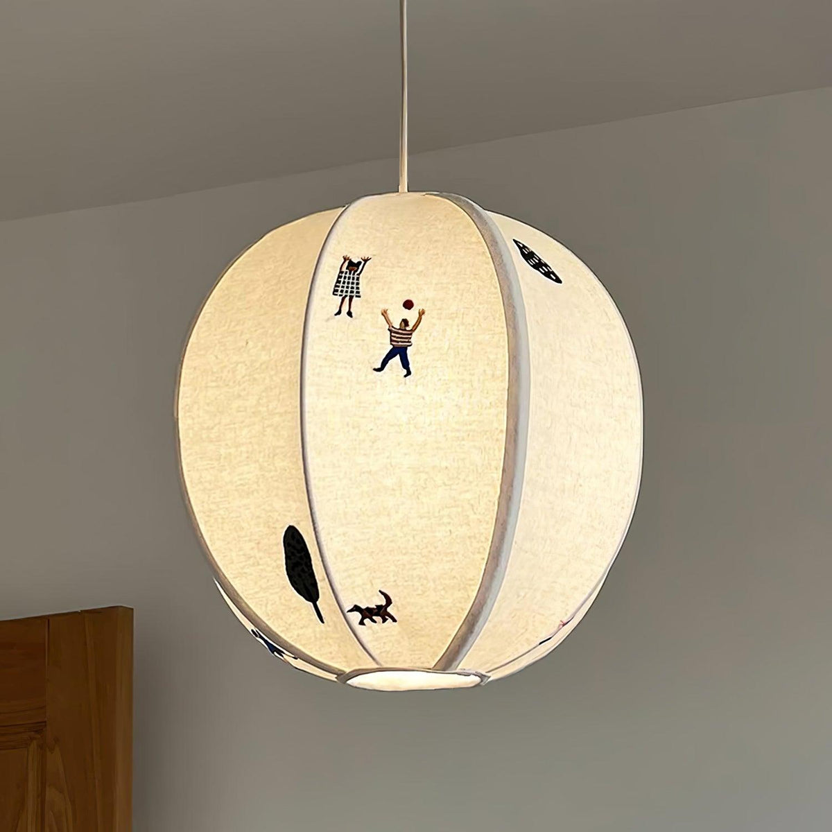 Elva lampa wisząca w kształcie papierowej kuli z rysunkiem