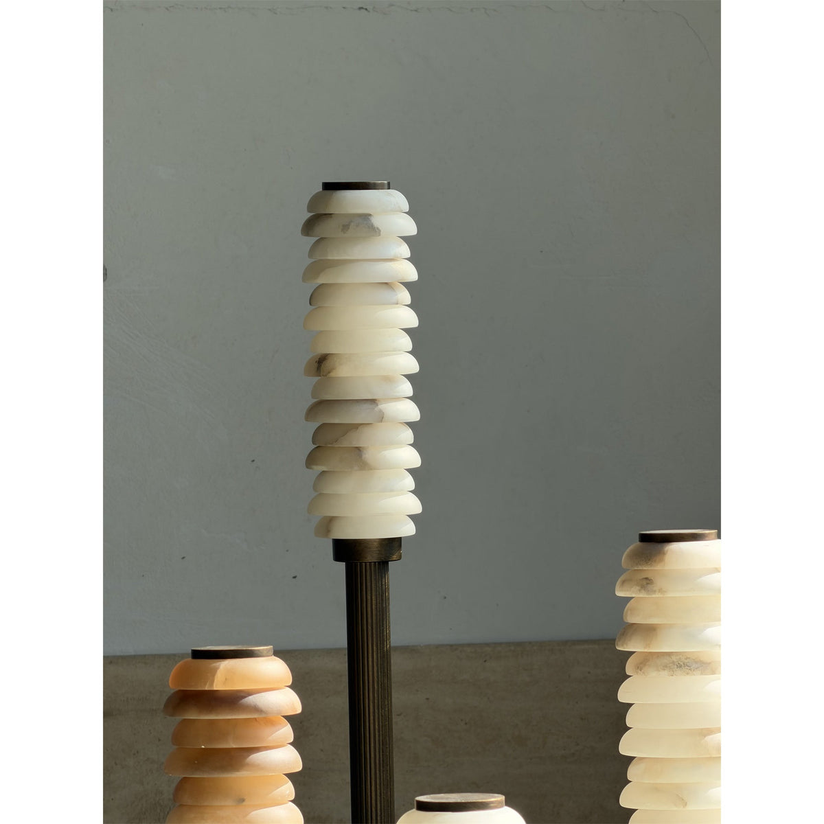Eiroiella Alabaster zewnętrzna lampa stojąca