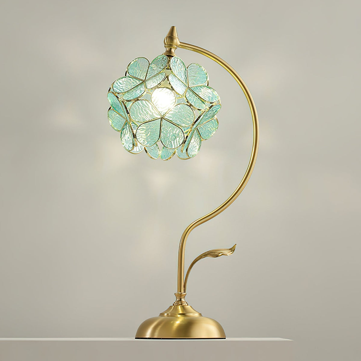 Terienaya lampa stołowa