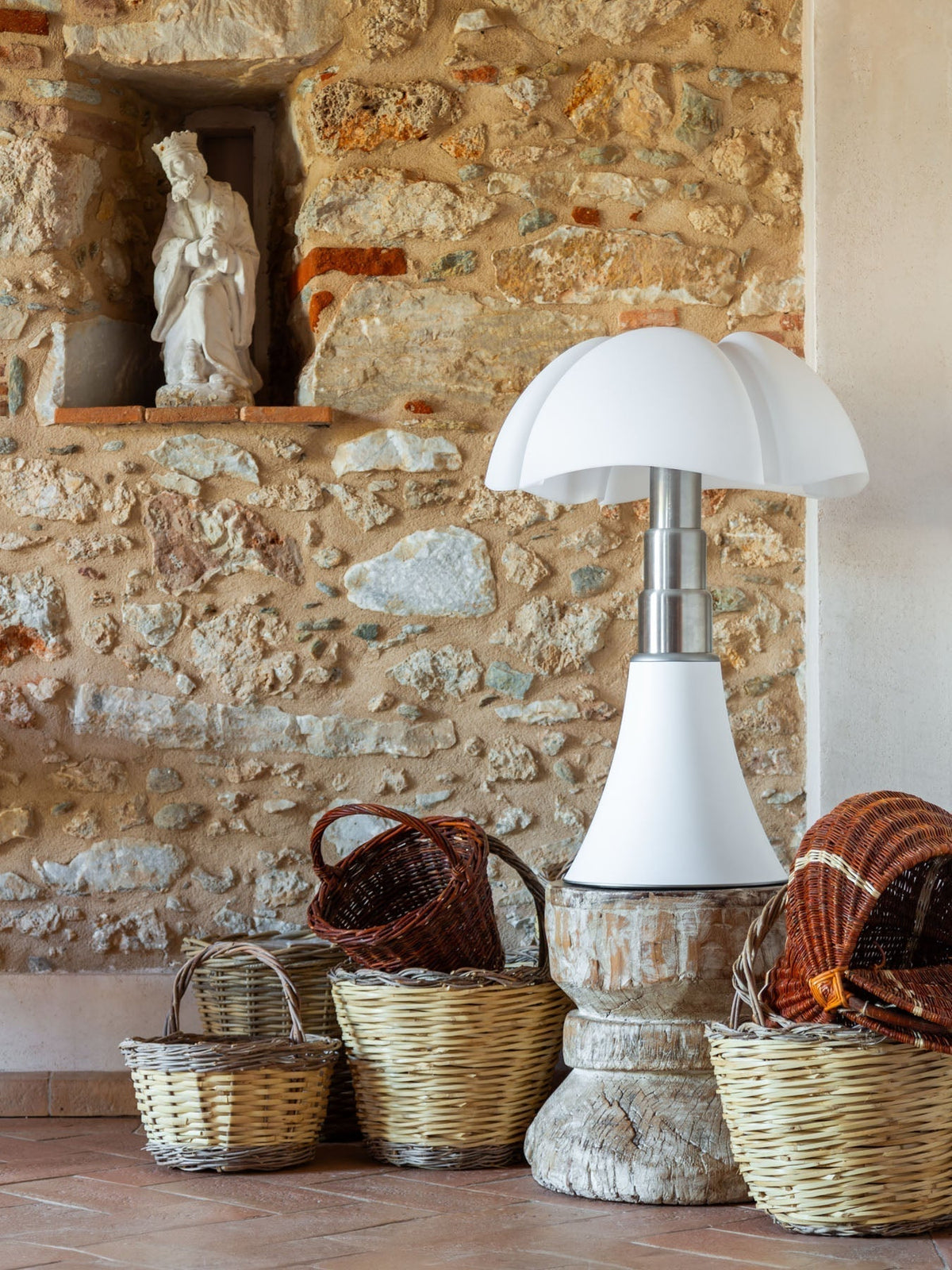 Flaria lampa stołowa