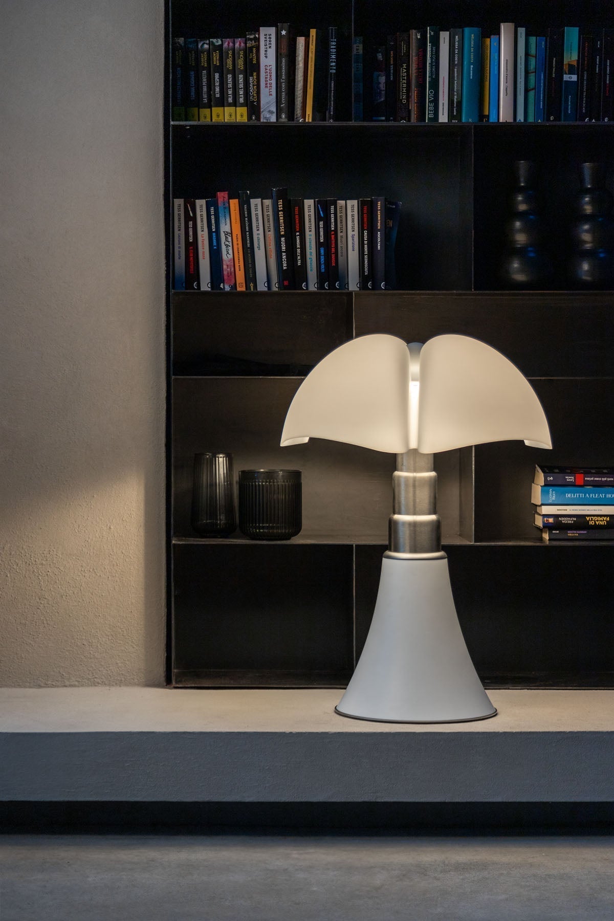 Flaria lampa stołowa