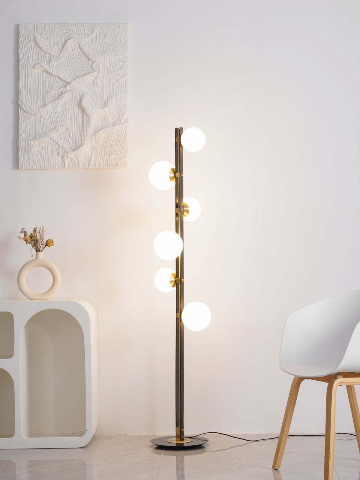Eireneria elegancka lampa stojąca ze szkła