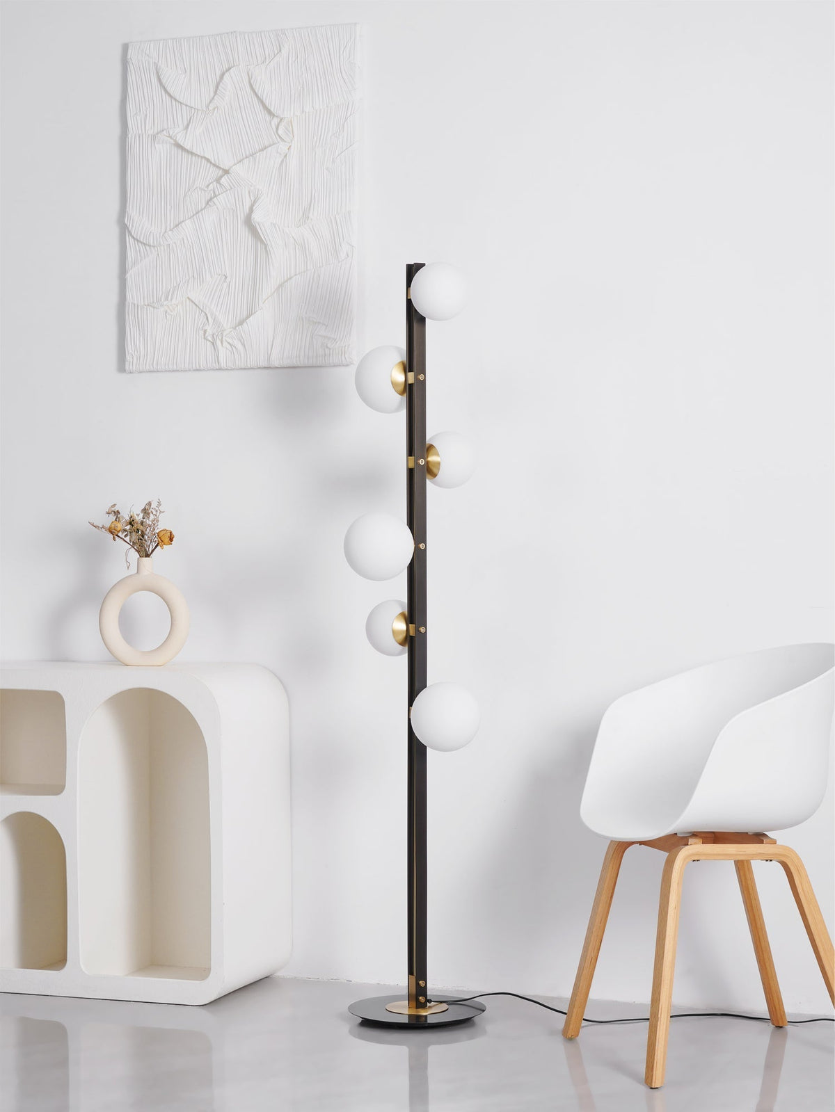 Eireneria elegancka lampa stojąca ze szkła