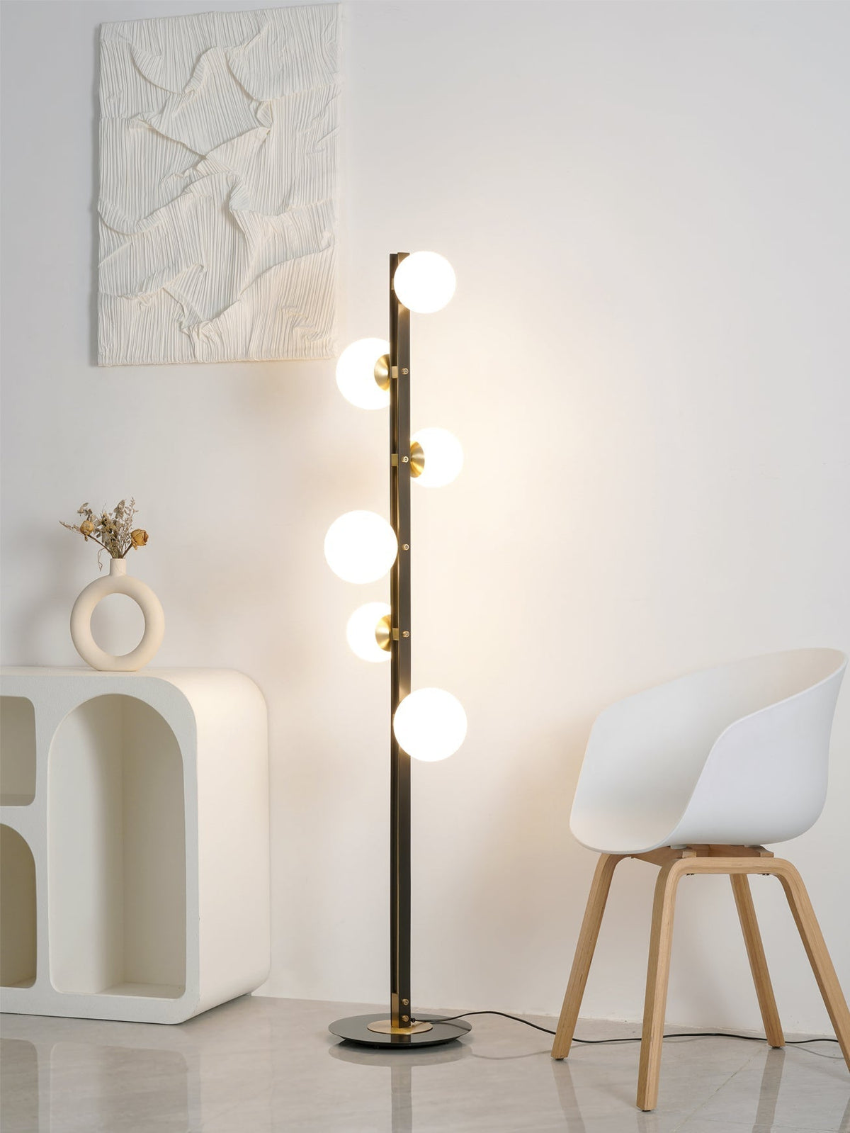 Eireneria elegancka lampa stojąca ze szkła