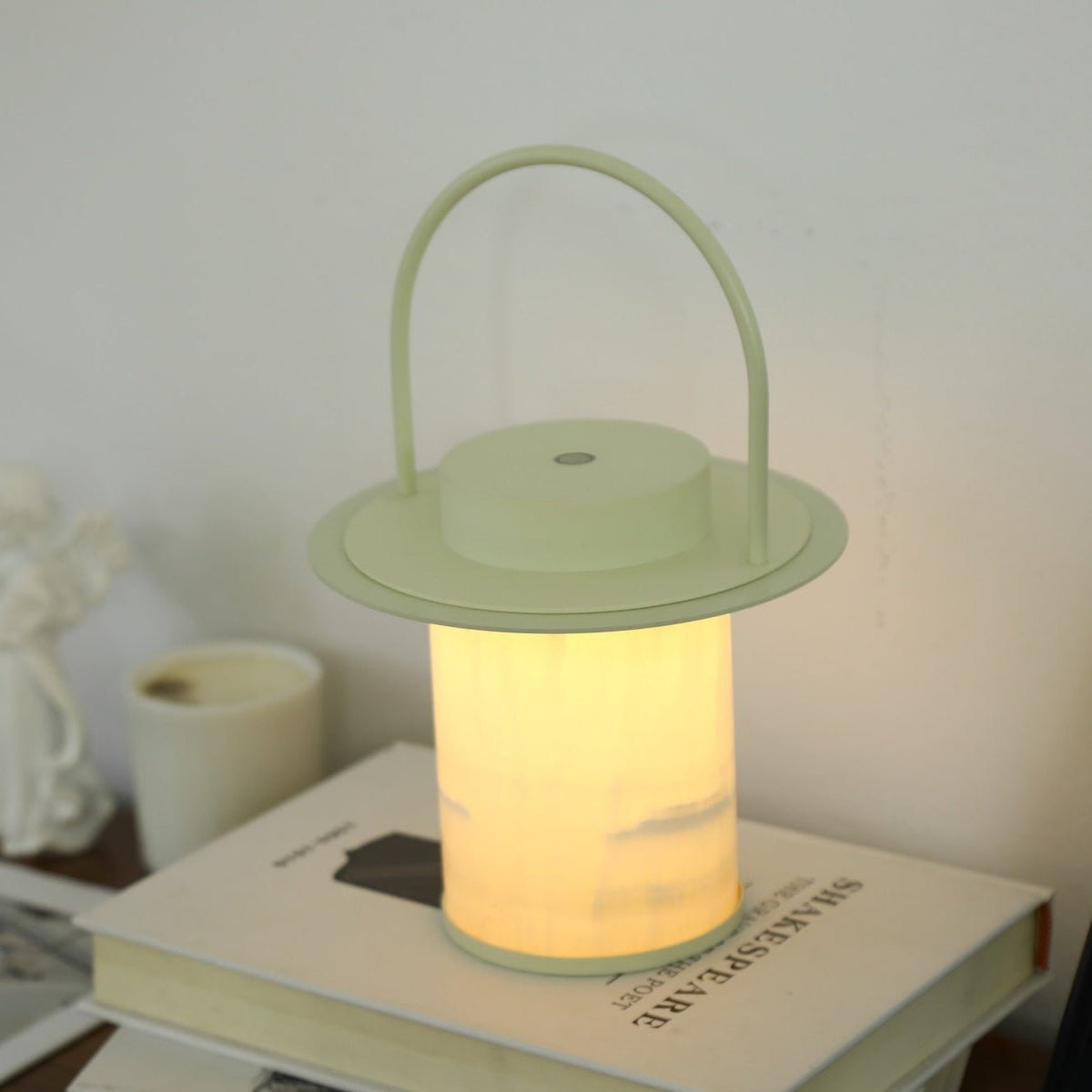 Podnoszona przenośna lampa stołowa z alabastrem i akumulatorem