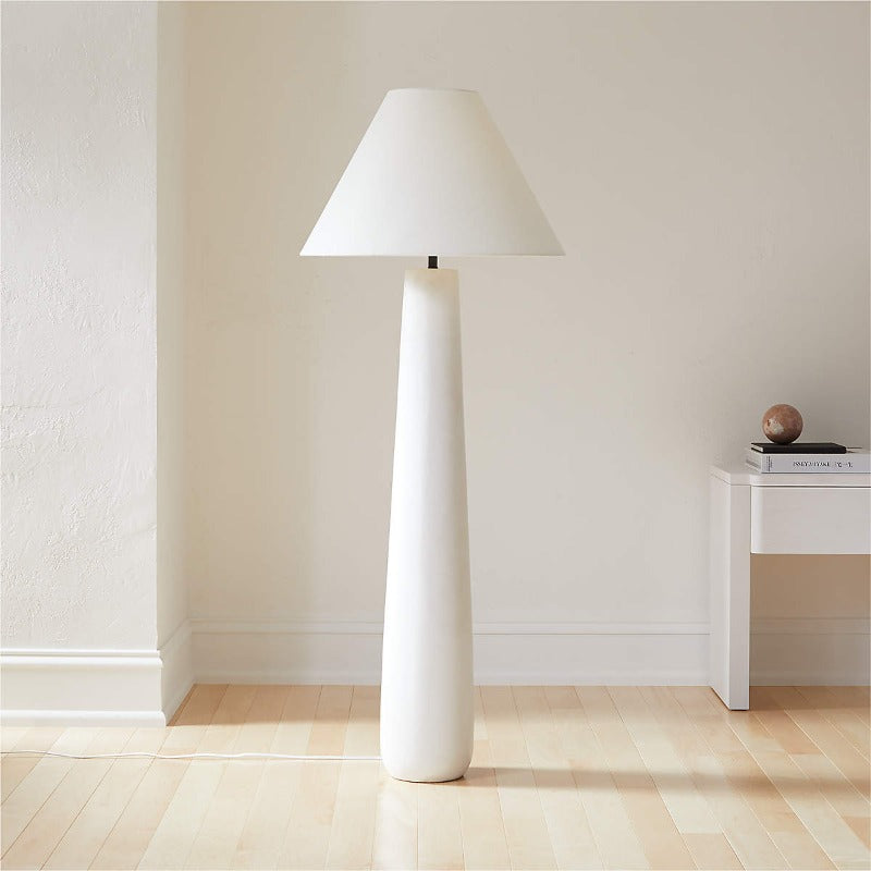 Columnil biała lampa stojąca