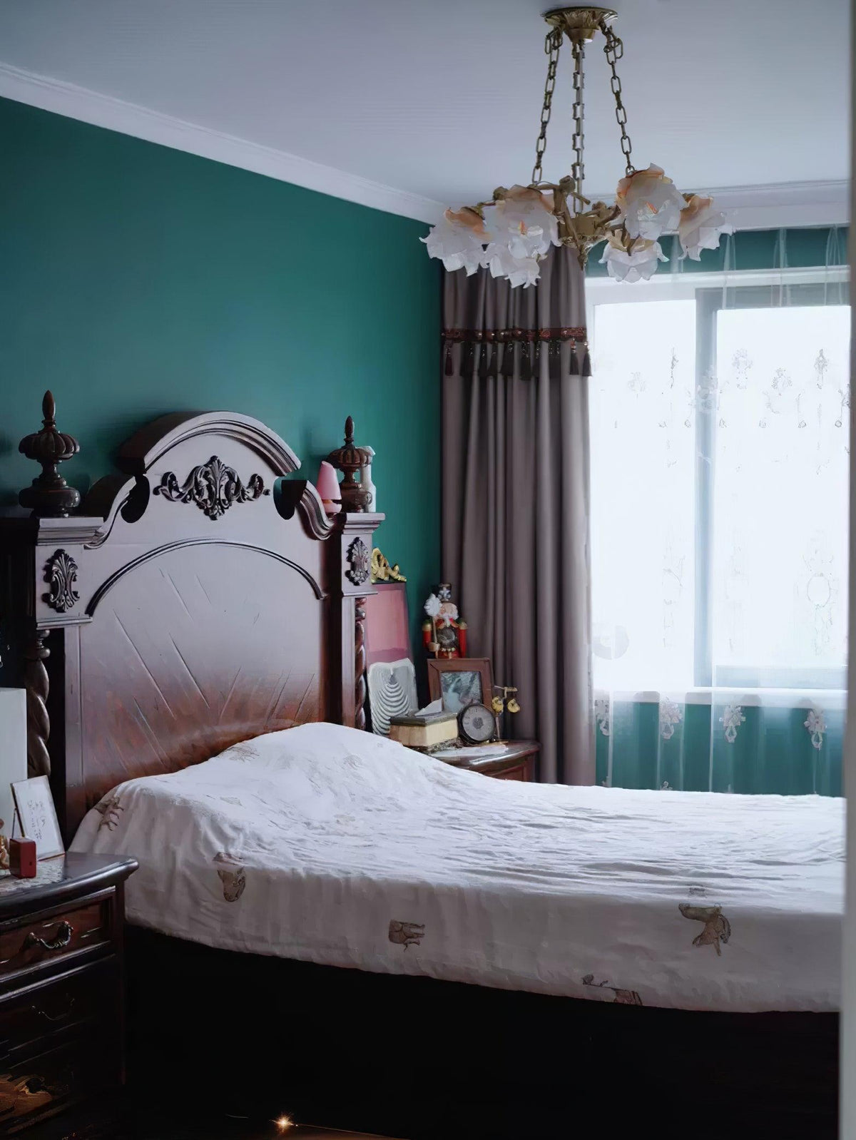 Solisira żyrandol z brązu wiszący kwiatowy w stylu vintage