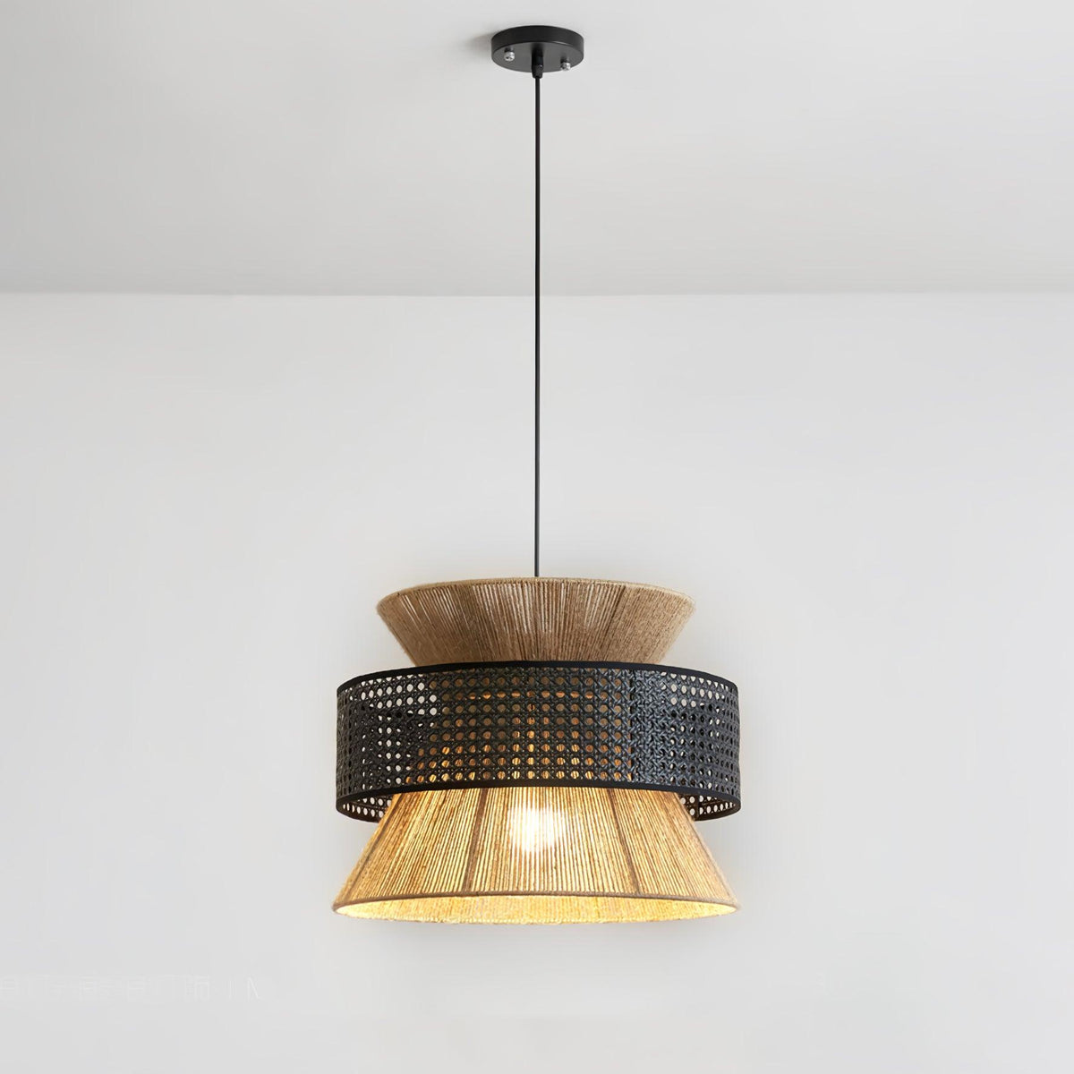 Aria wisząca lampa w stylu boho ze słomy rattanowej i bambusa