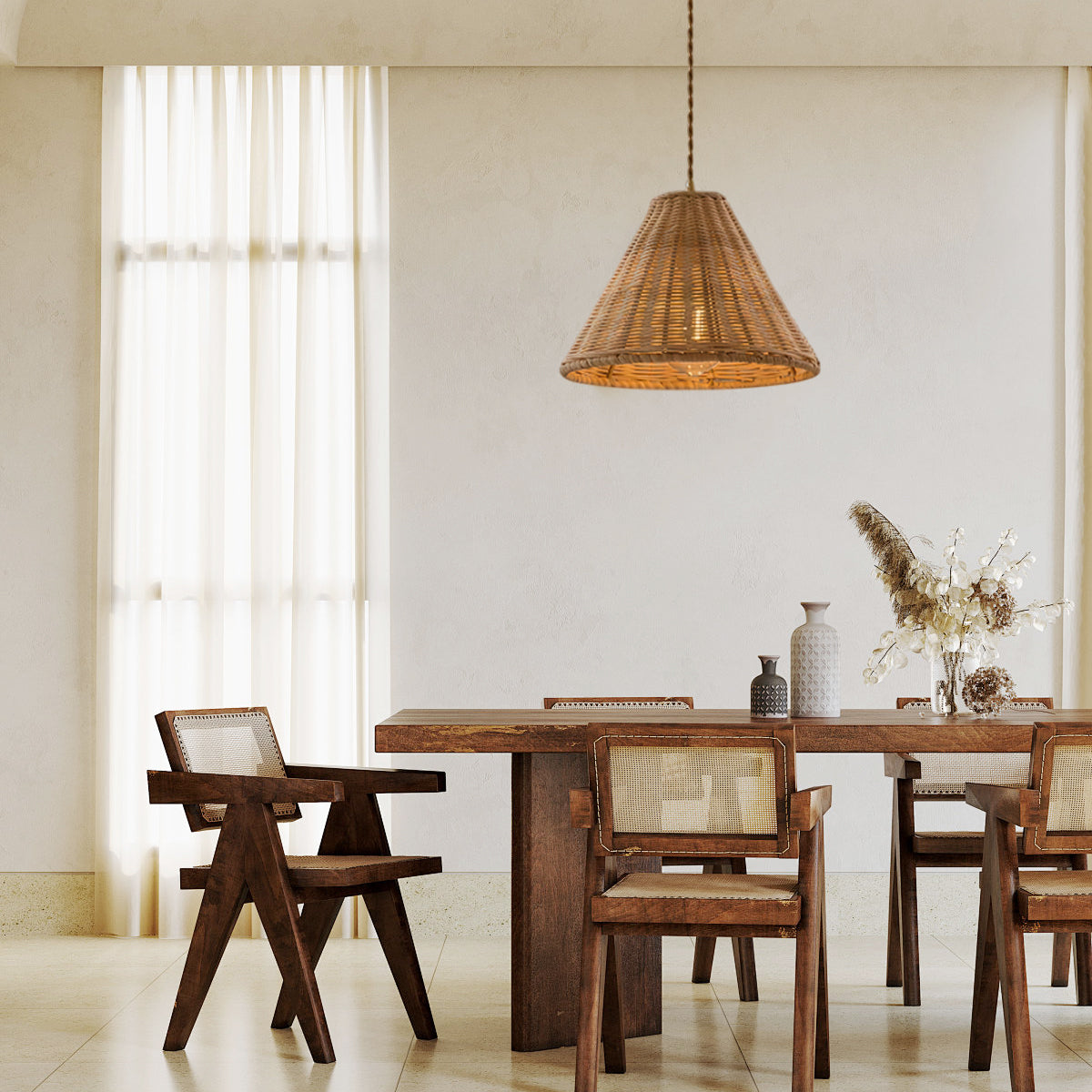Lampa wisząca Model A S w kształcie stożka z naturalnym minimalistycznym cieniem rattanowym i metalową obudową