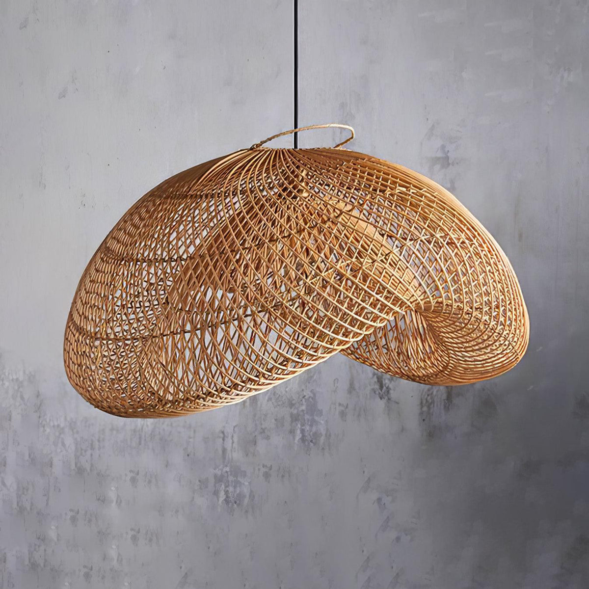 Juno rustykalna lampa wisząca z rattanu do salonu
