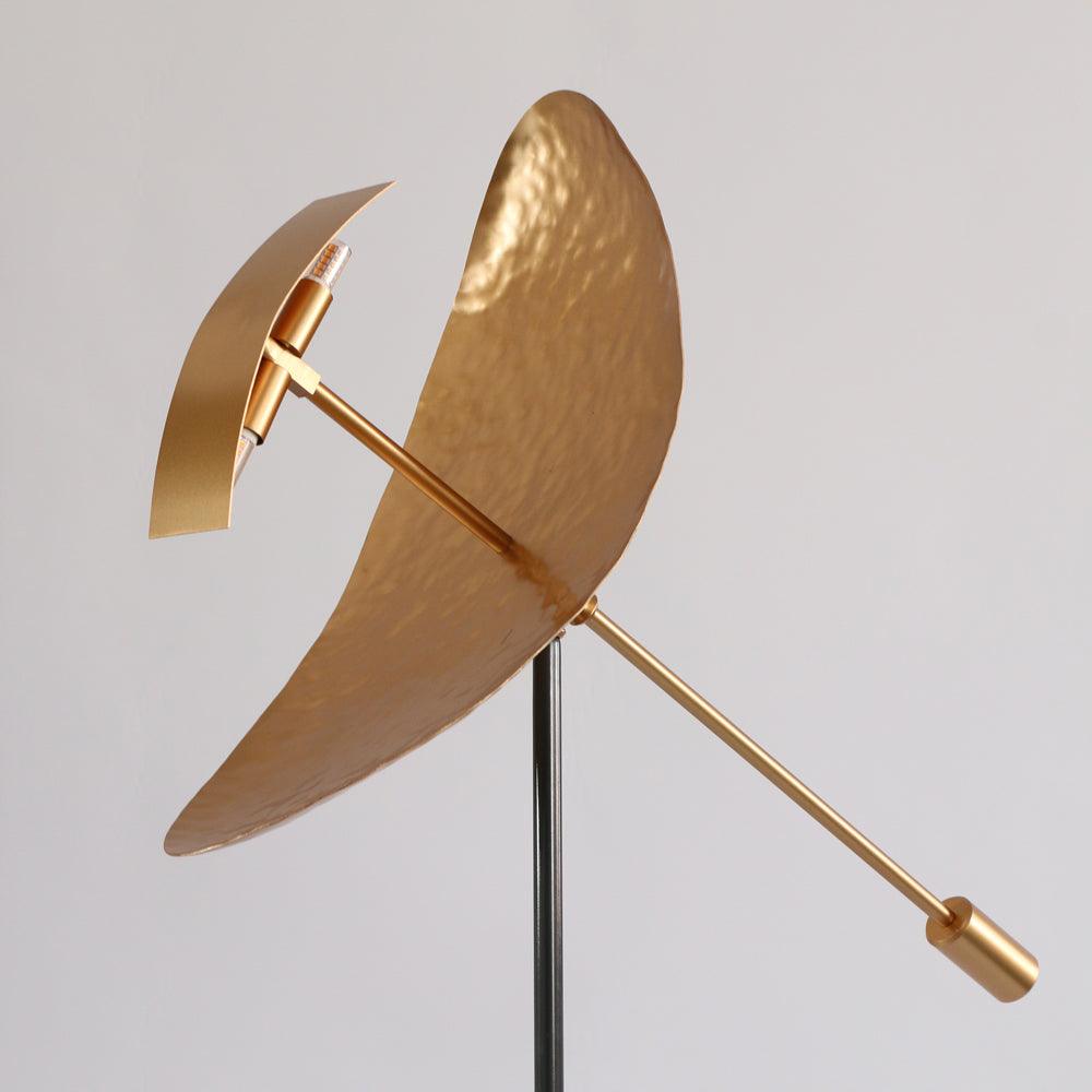 Aurelius lampa stojąca