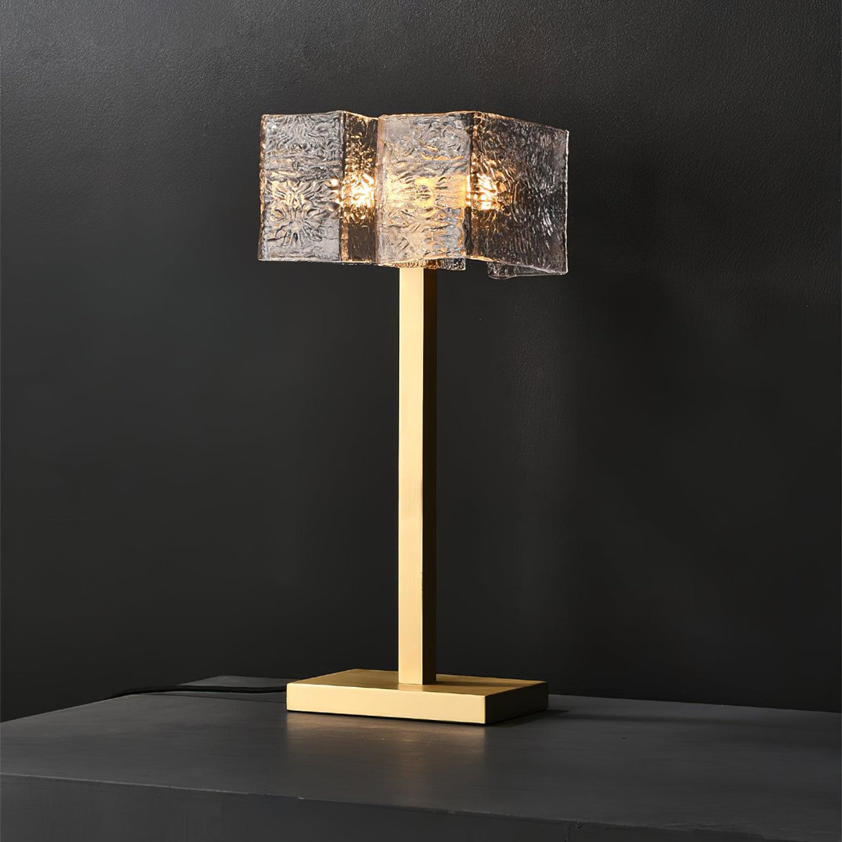 Blyn mosiężna artystyczna lampa stołowa ze szkła