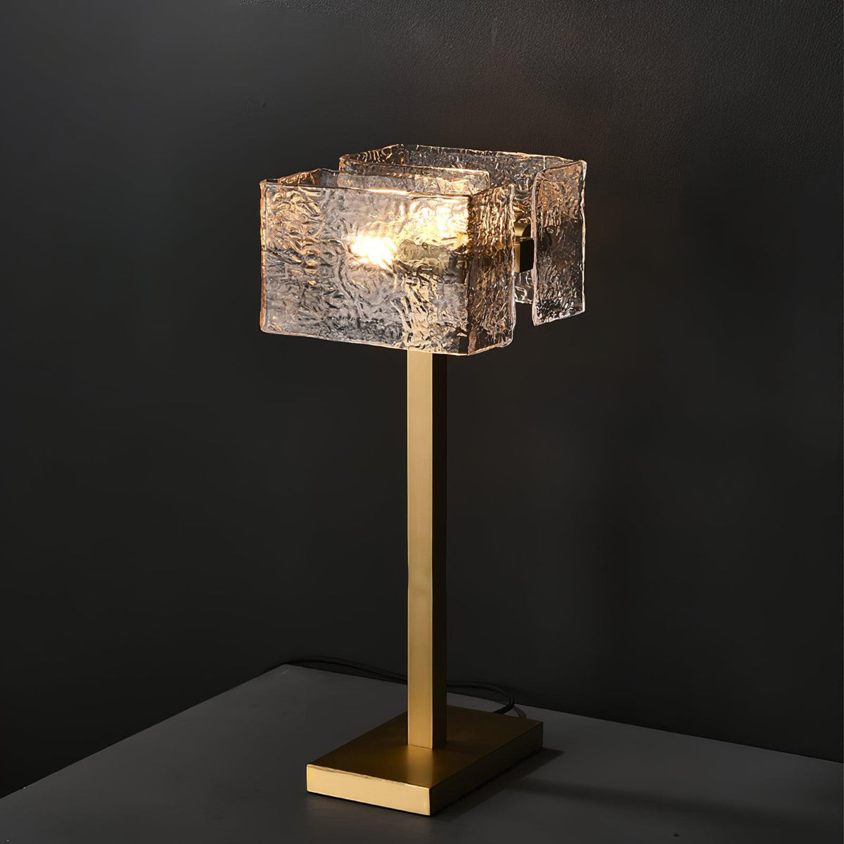 Blyn mosiężna artystyczna lampa stołowa ze szkła