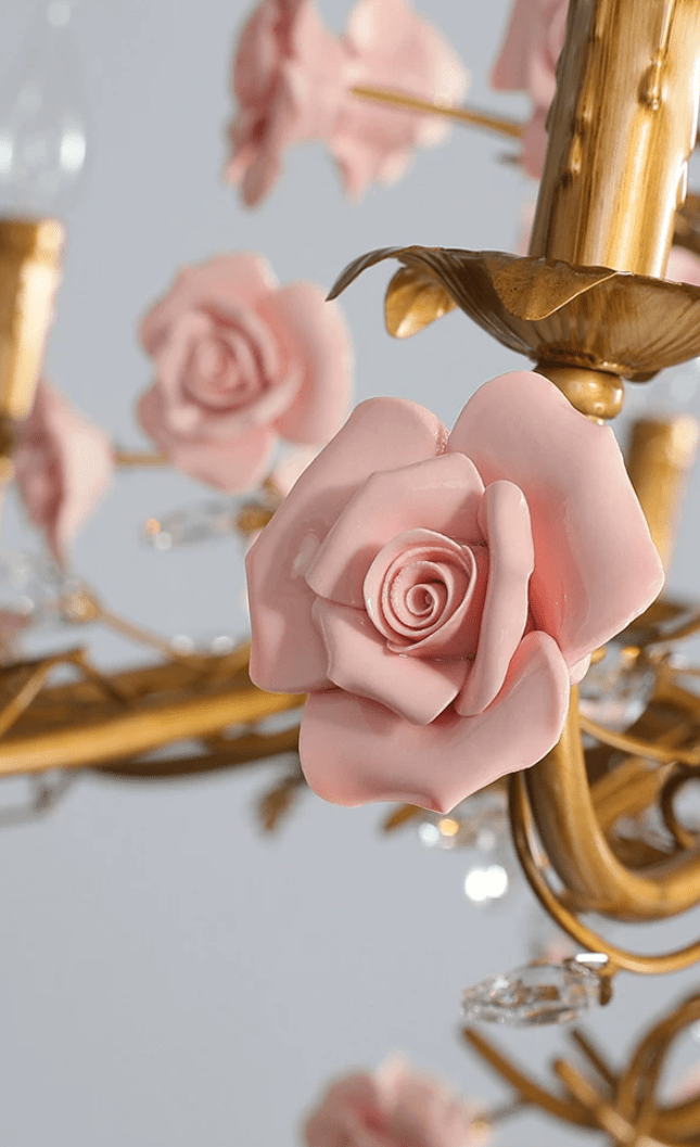 Rose żyrandol