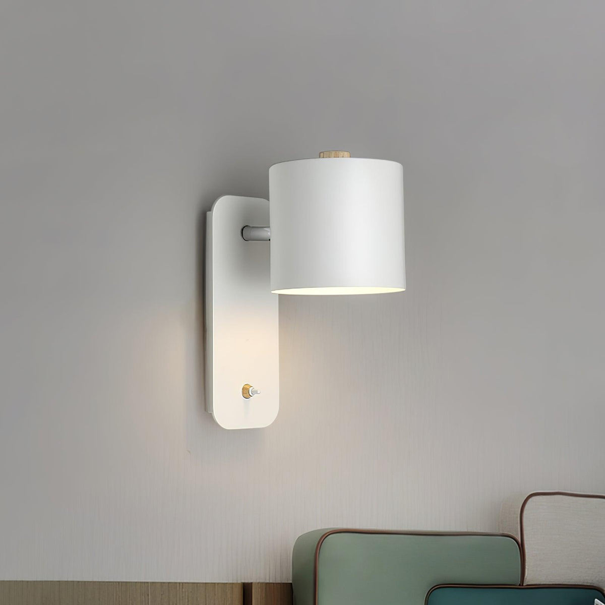 Quella regulowana lampa ścienna w kształcie cylindra