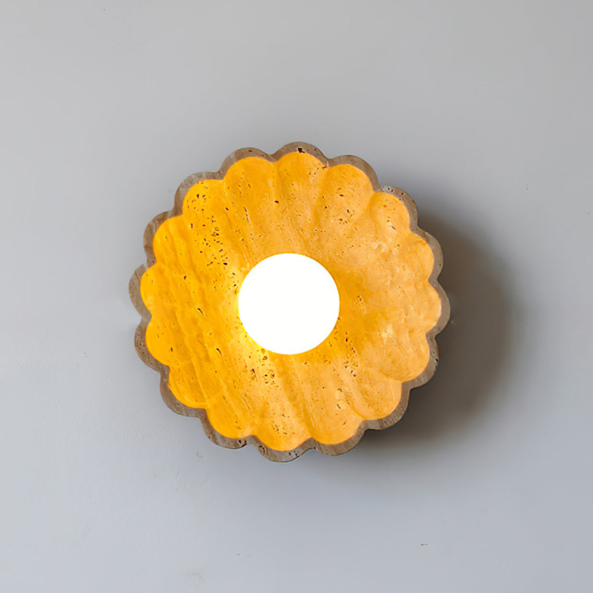 Lampa ścienna Ritta Flower ze szkła i żółtego travertynu