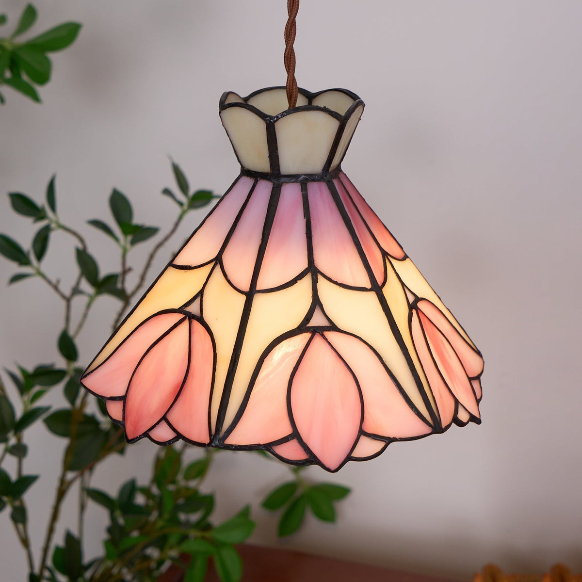 Rose lampa wisząca ze szkła