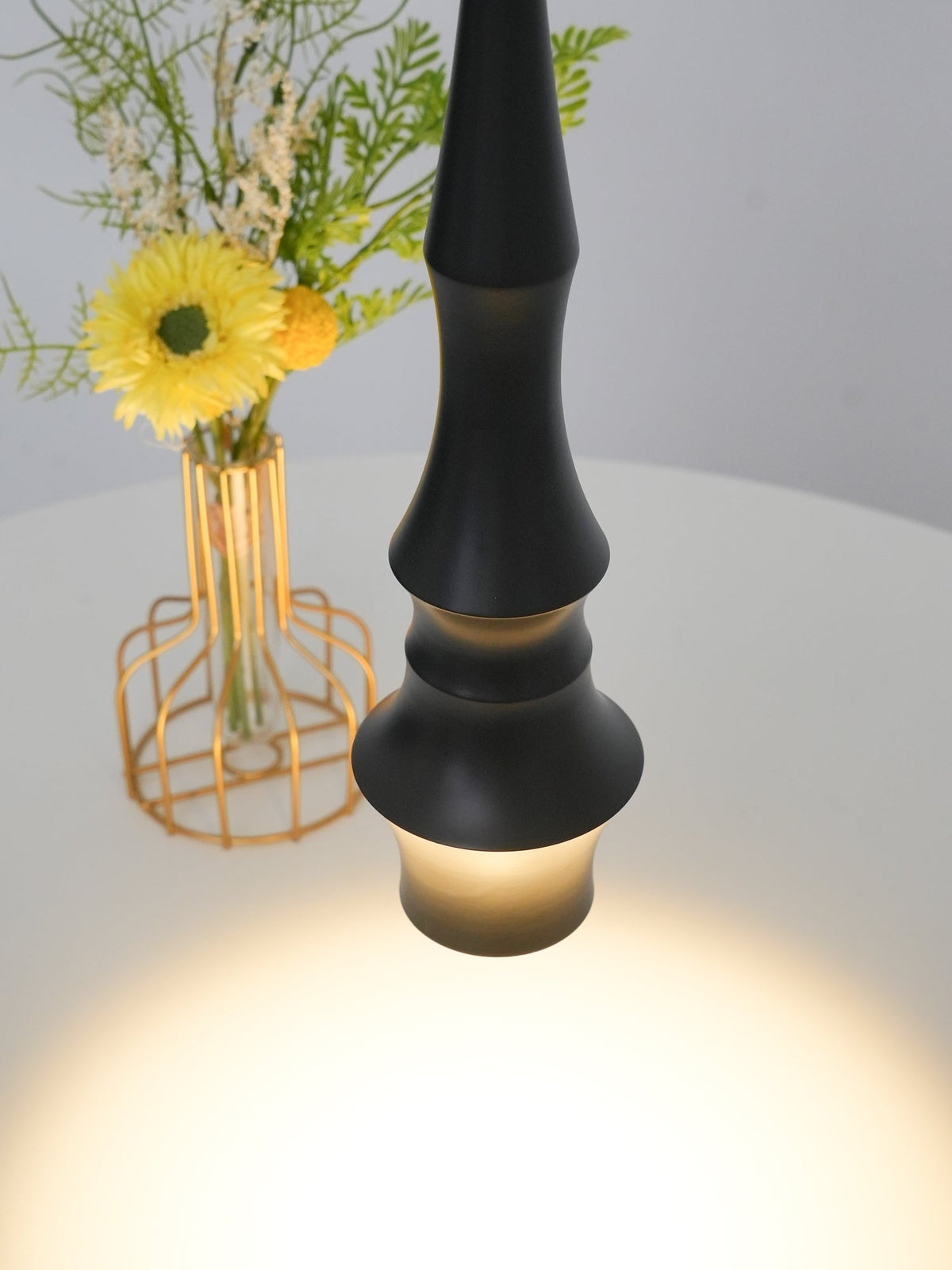 Elaran minimalistyczna lampa wisząca z aluminium