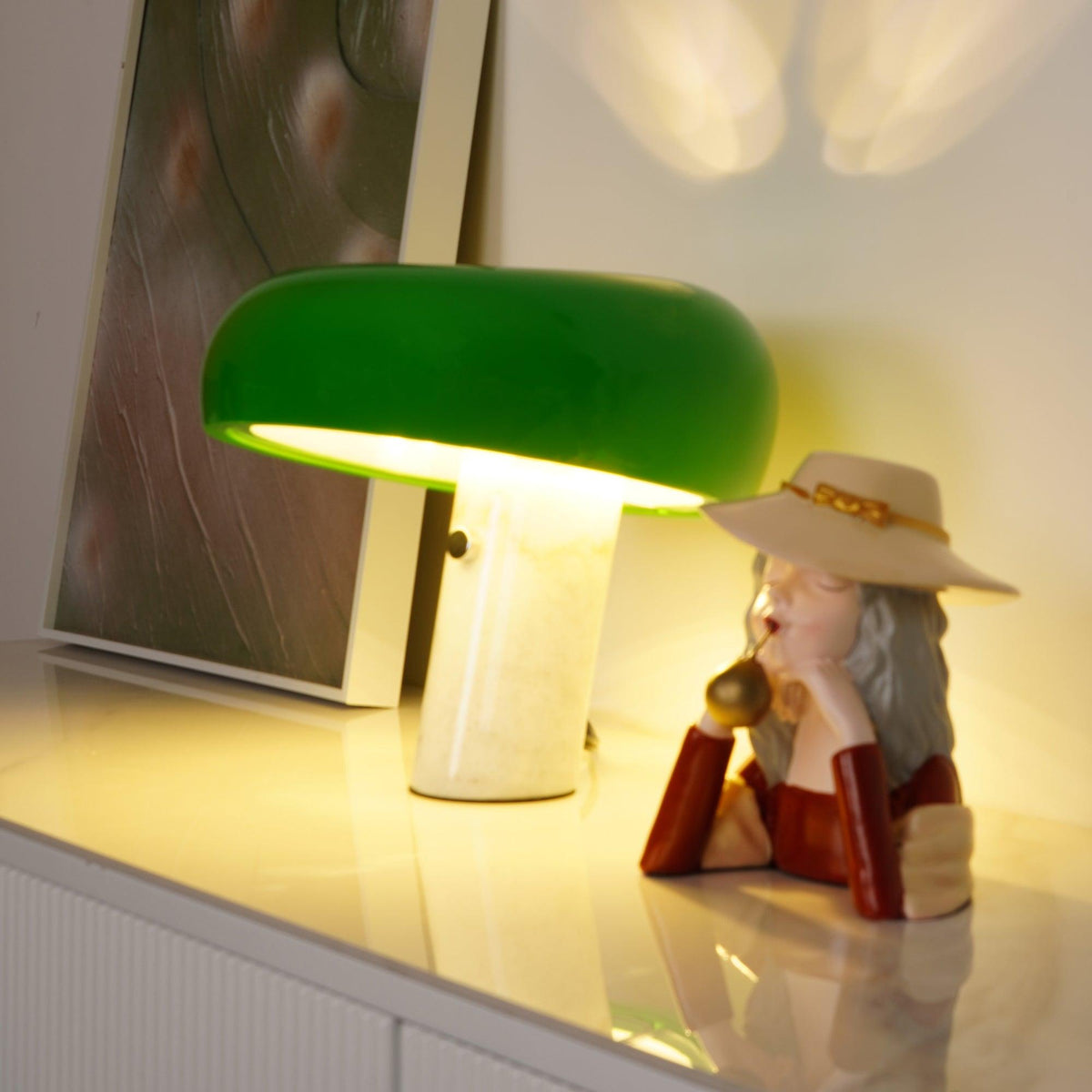 Lampa stołowa Nucleus z marmuru