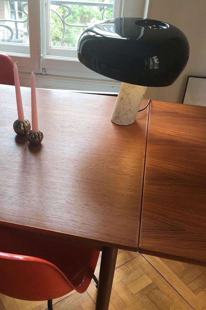 Lampa stołowa Nucleus z marmuru