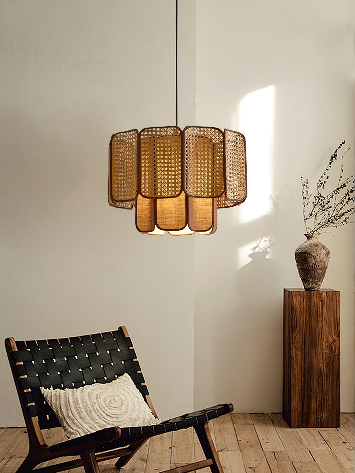 Soltera wisząca lampa ze splecionego rattanu