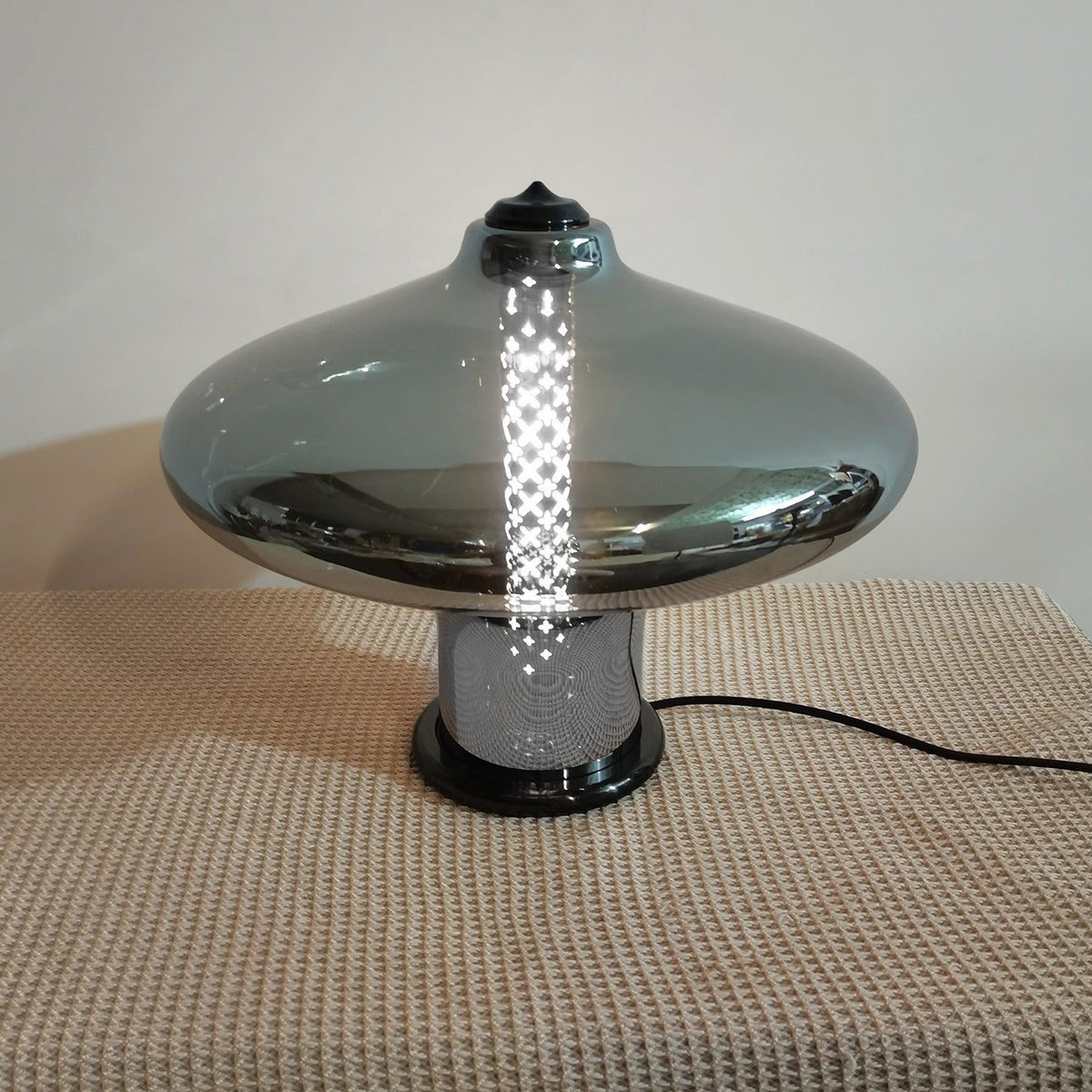 Anthony nowoczesna lampa stołowa ze szkła